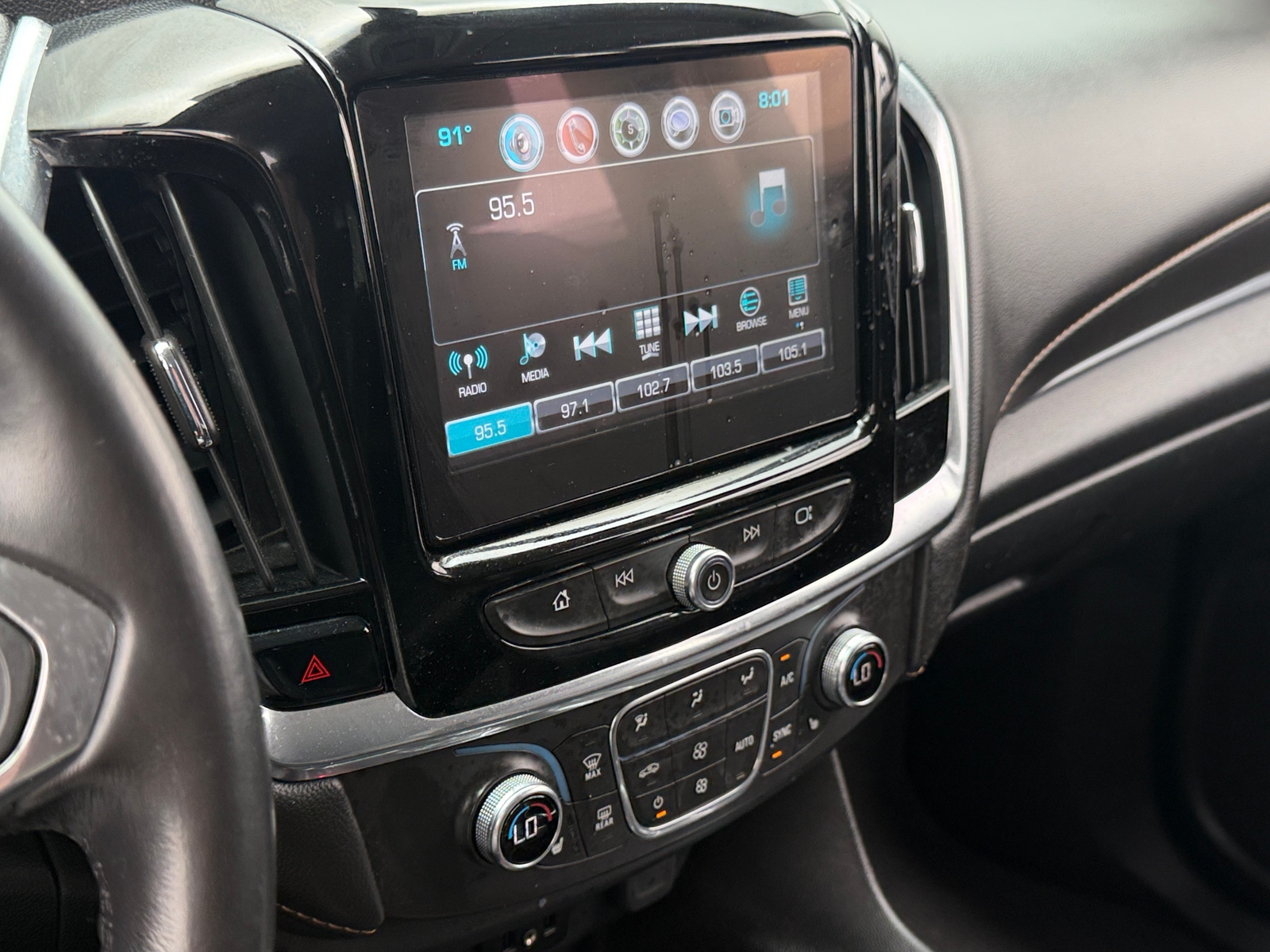 Thumbnail: 2019 Chevrolet Traverse - 3