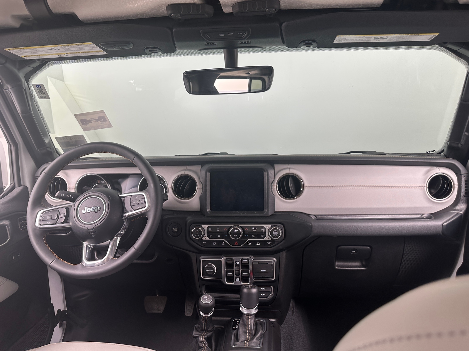 Thumbnail: 2023 Jeep Gladiator - 2
