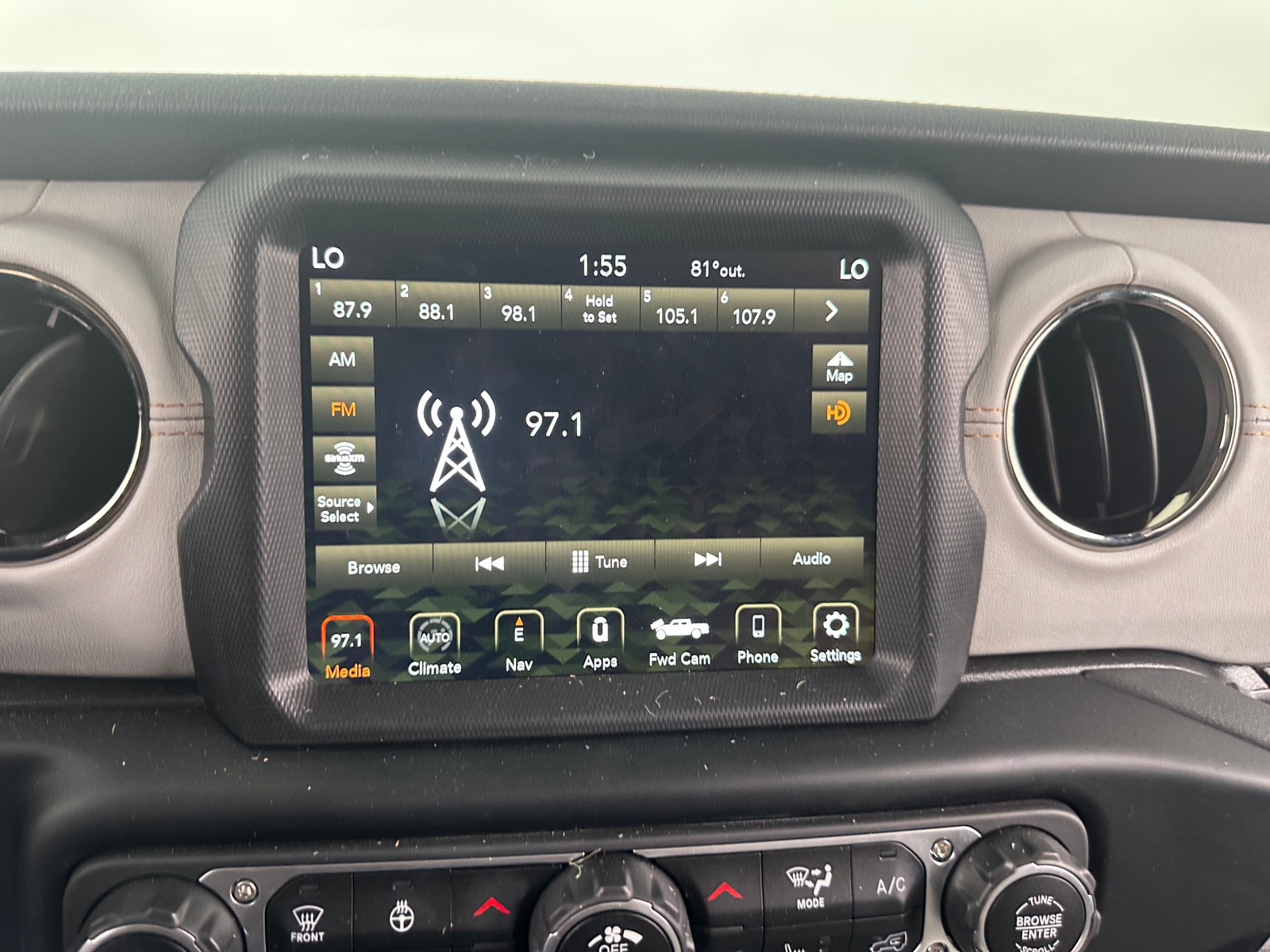 Thumbnail: 2023 Jeep Gladiator - 3