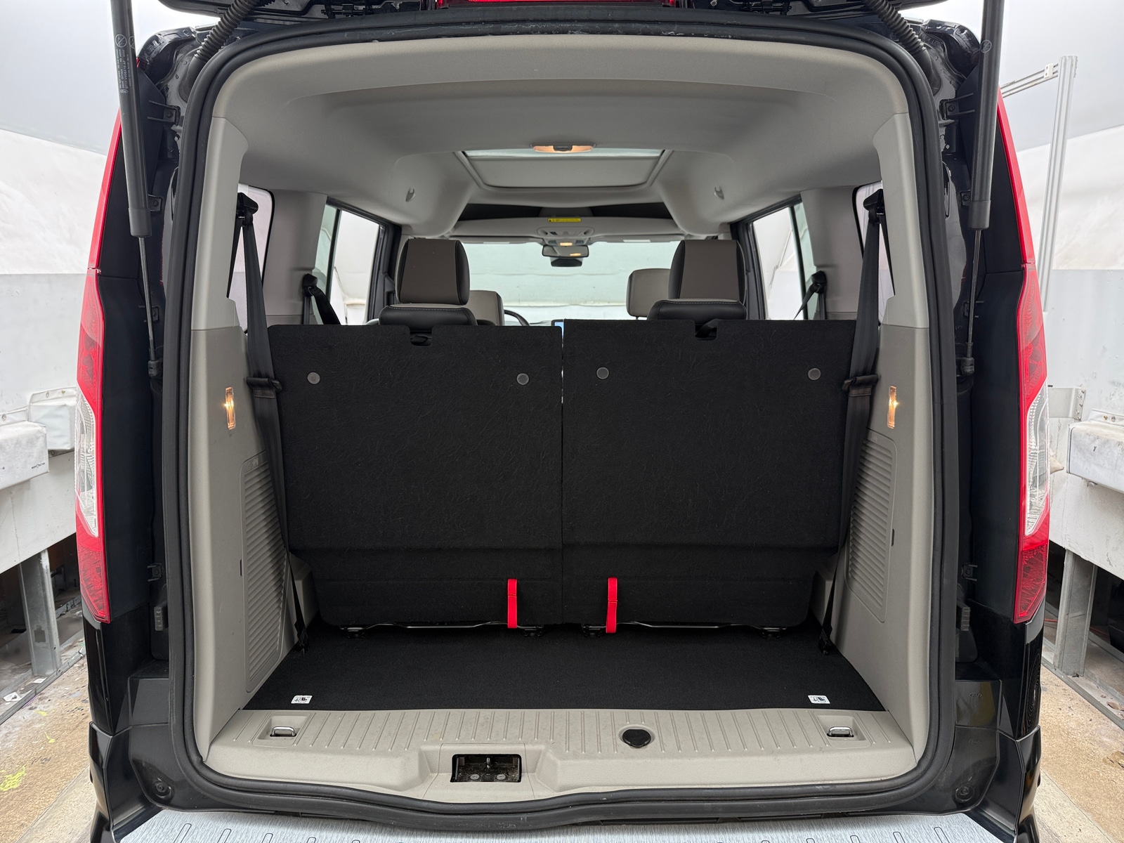 Thumbnail: 2021 Ford Transit Series - 6