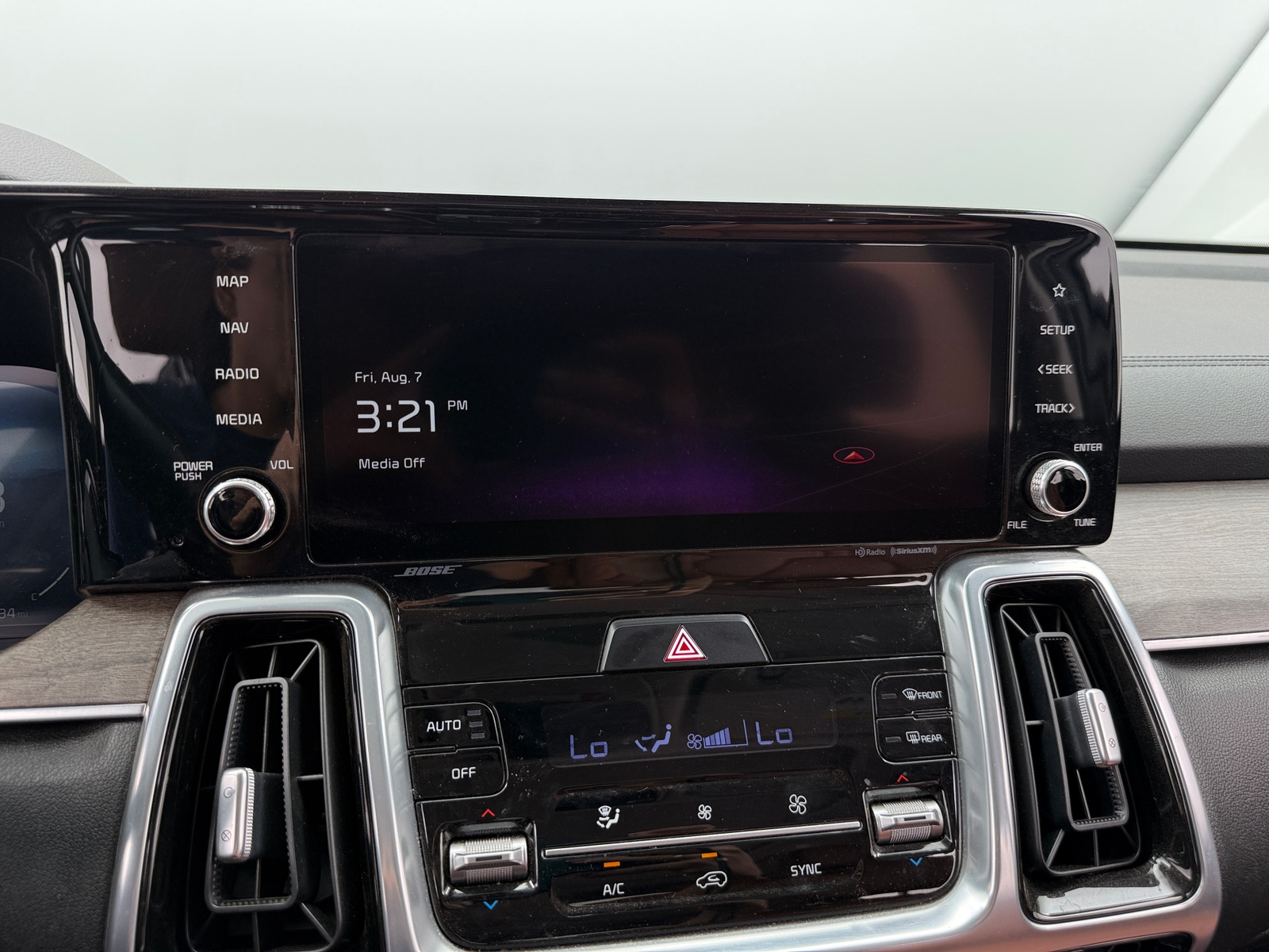Thumbnail: 2022 Kia Sorento - 3