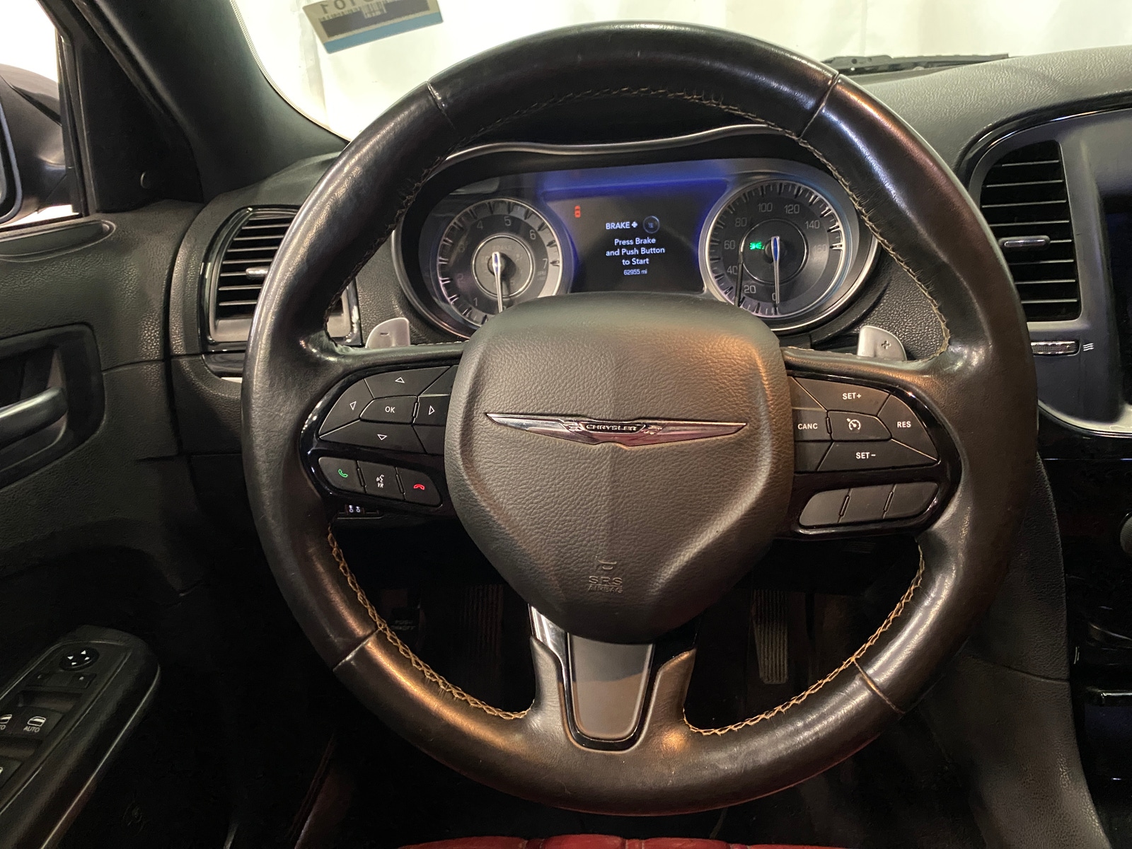 Thumbnail: 2021 Chrysler 300 - 4
