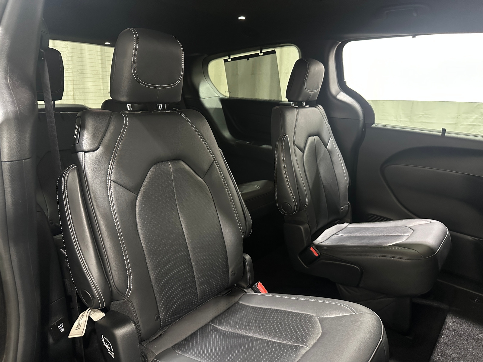 Thumbnail: 2020 Chrysler Pacifica - 5