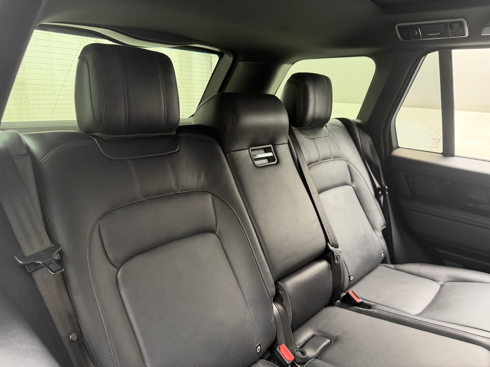 Thumbnail: 2020 Land Rover Range Rover - 5