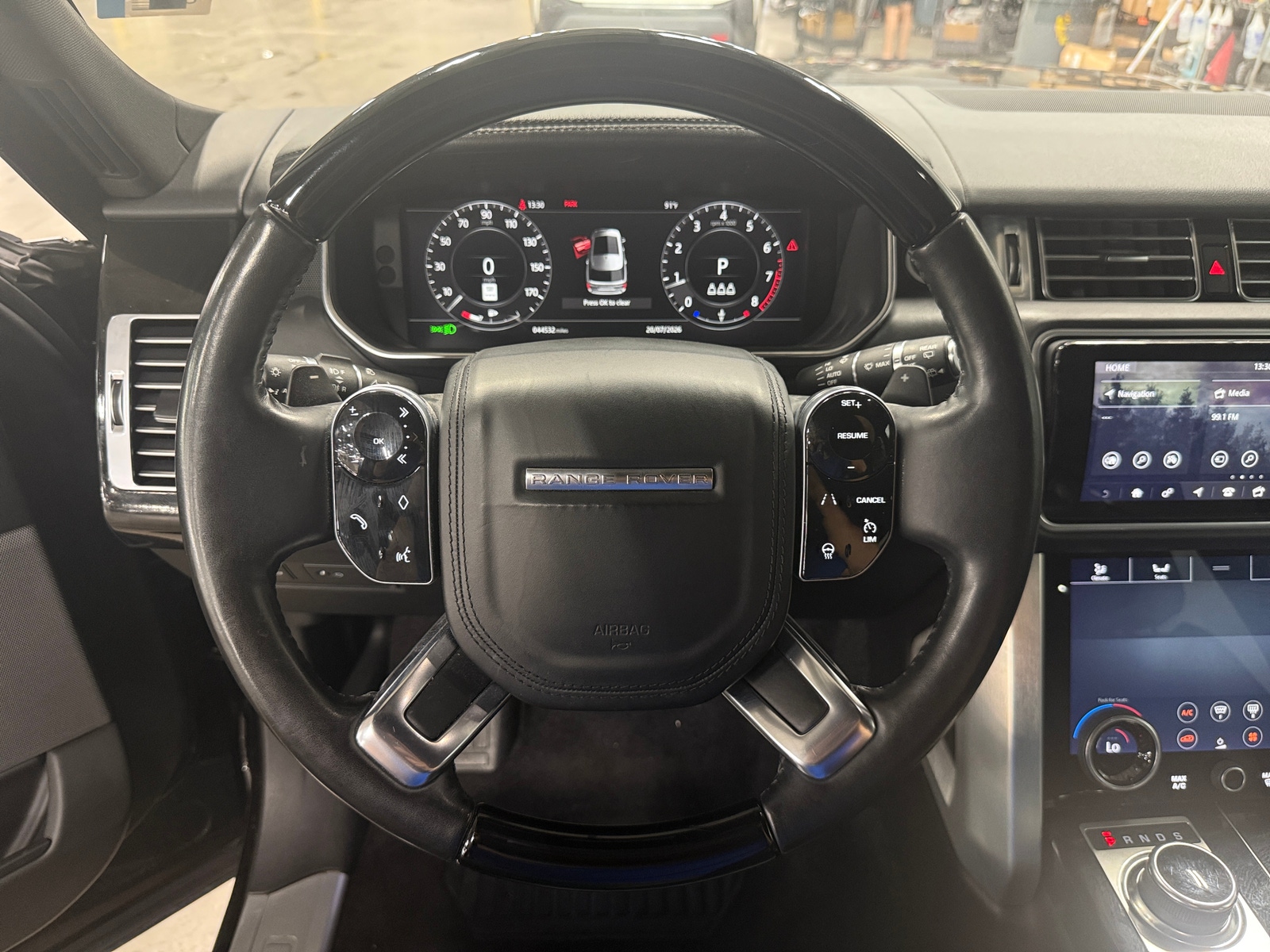 Thumbnail: 2020 Land Rover Range Rover - 4