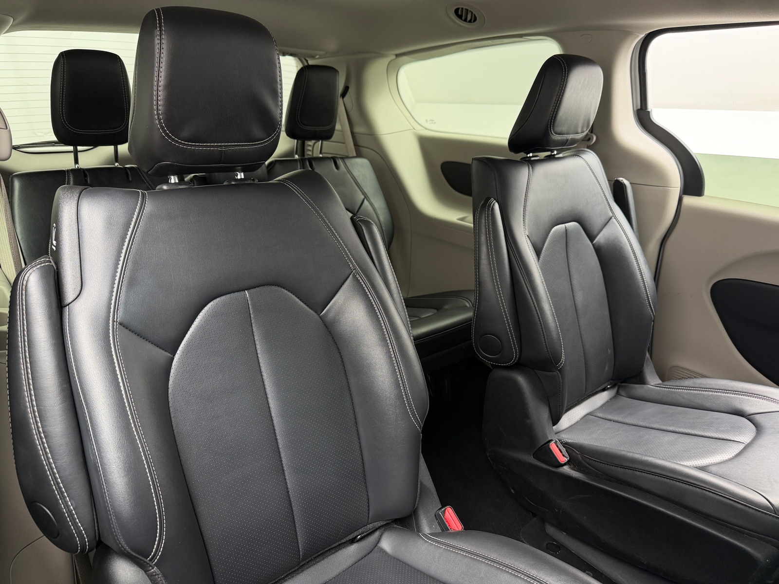 Thumbnail: 2024 Chrysler Pacifica - 5