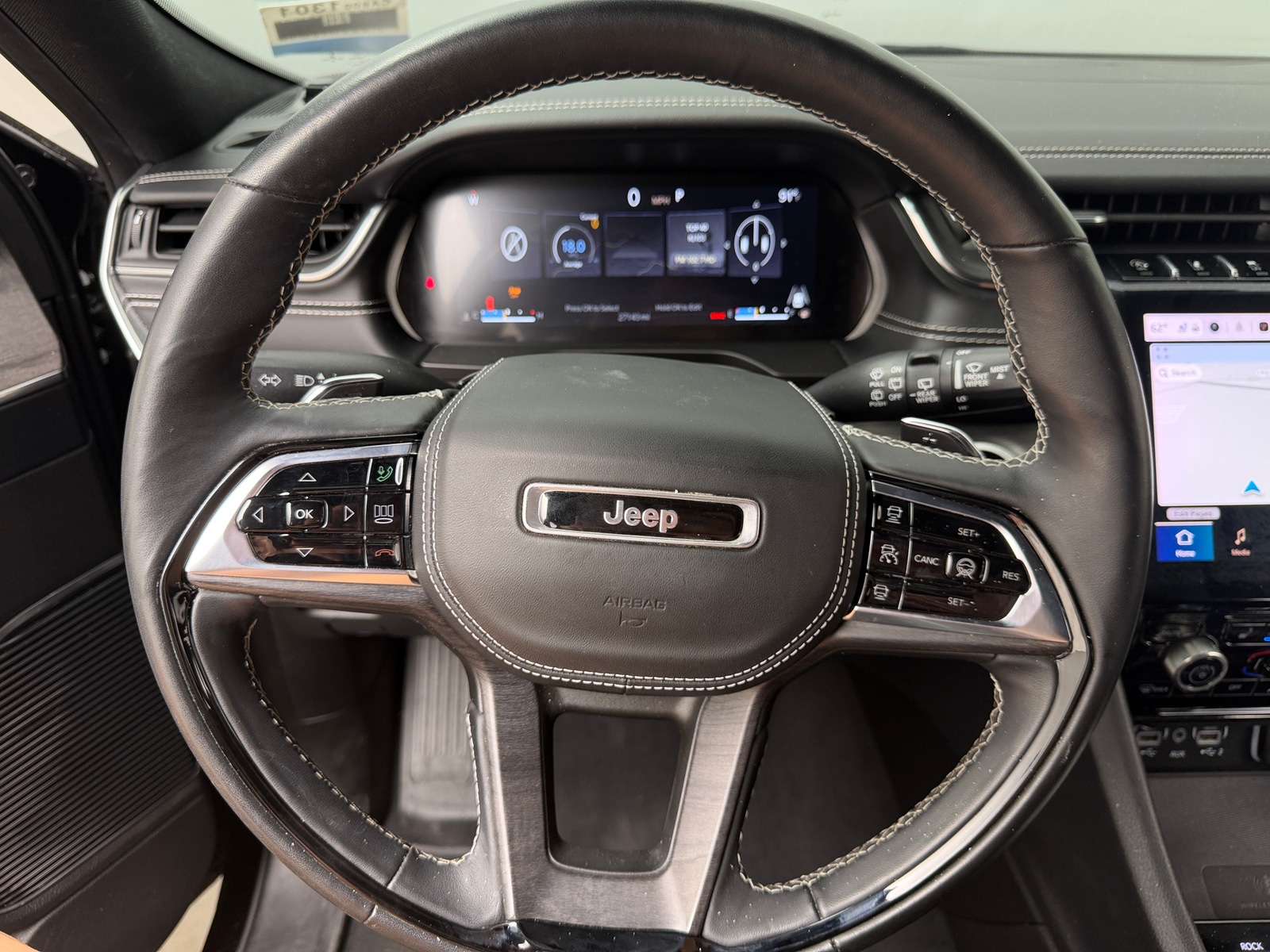 Thumbnail: 2022 Jeep Grand Cherokee L - 4