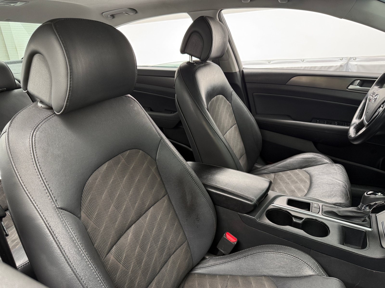 Thumbnail: 2016 Hyundai Sonata - 2