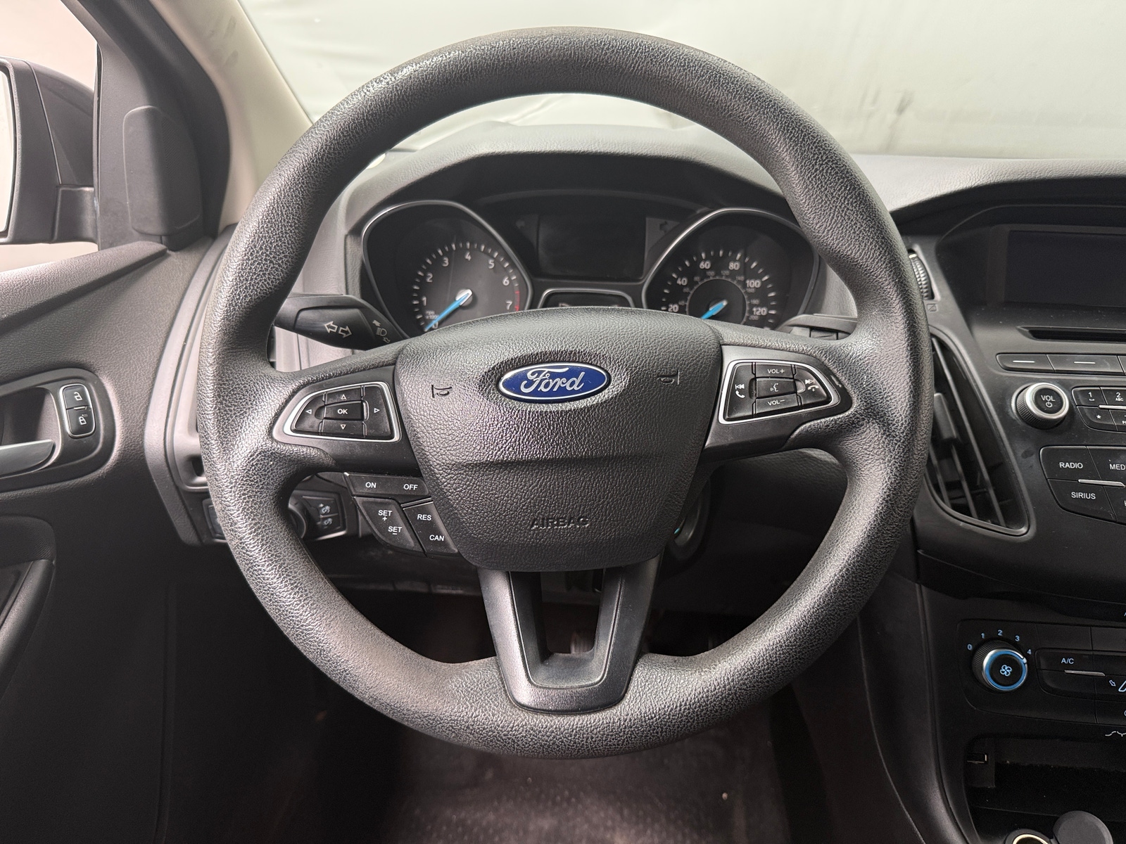 Thumbnail: 2017 Ford Focus - 5