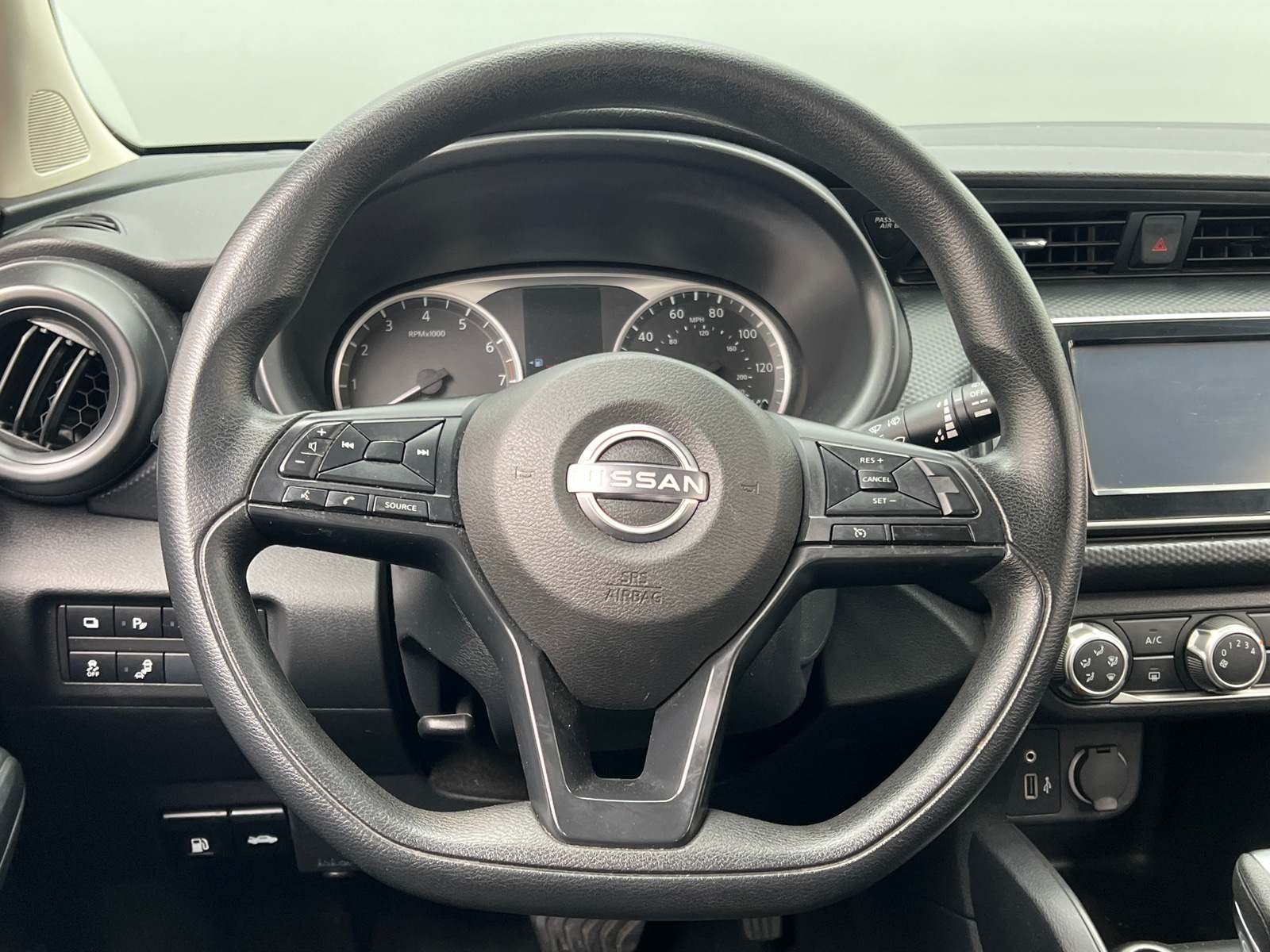 Thumbnail: 2024 Nissan Kicks - 5