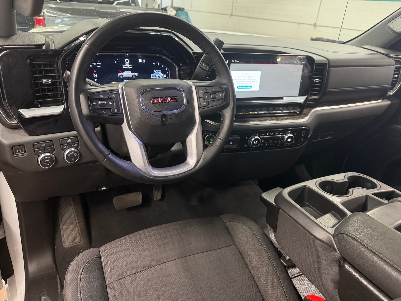 Thumbnail: 2023 GMC Sierra 1500 - 3