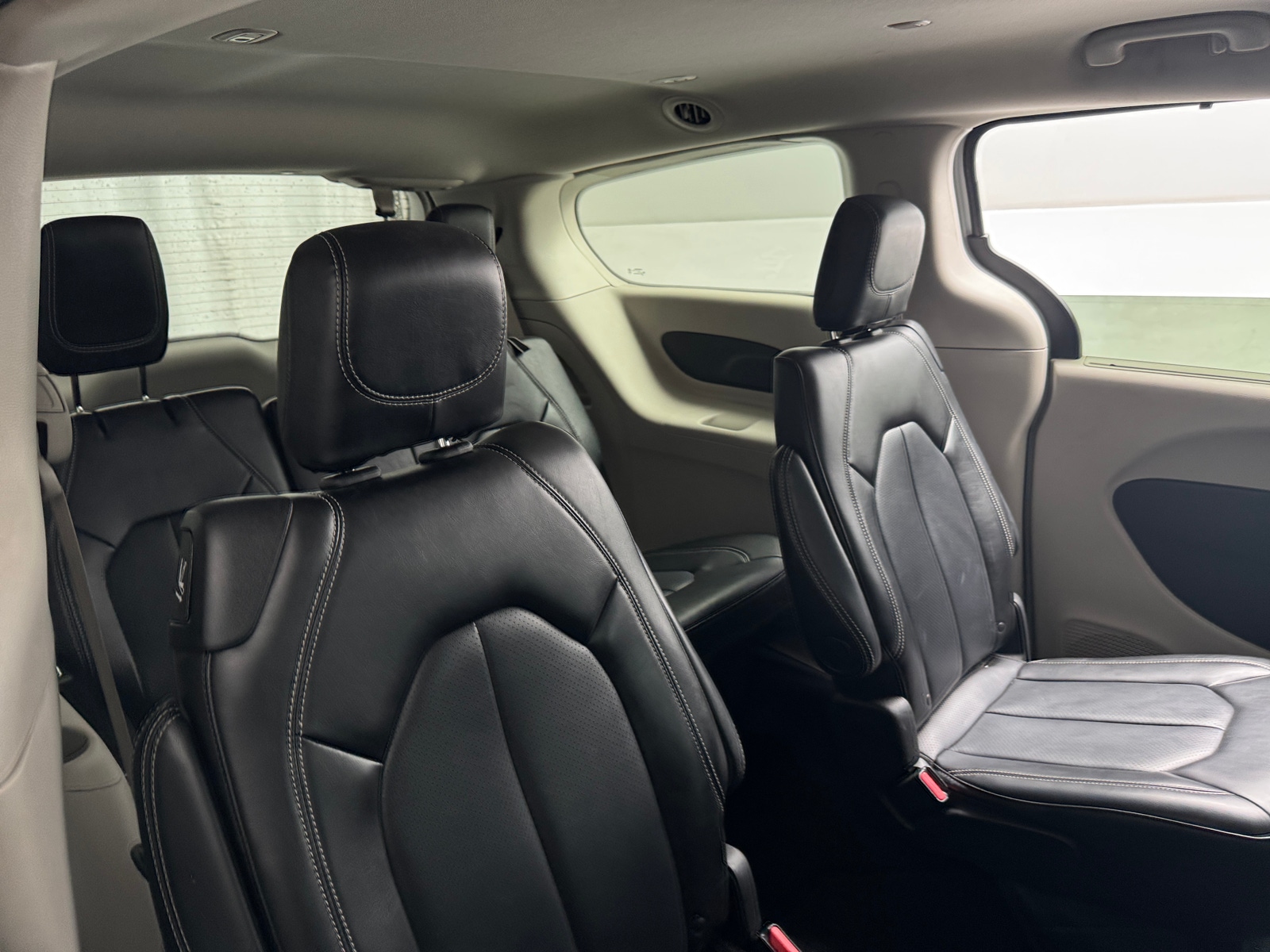Thumbnail: 2024 Chrysler Pacifica - 5