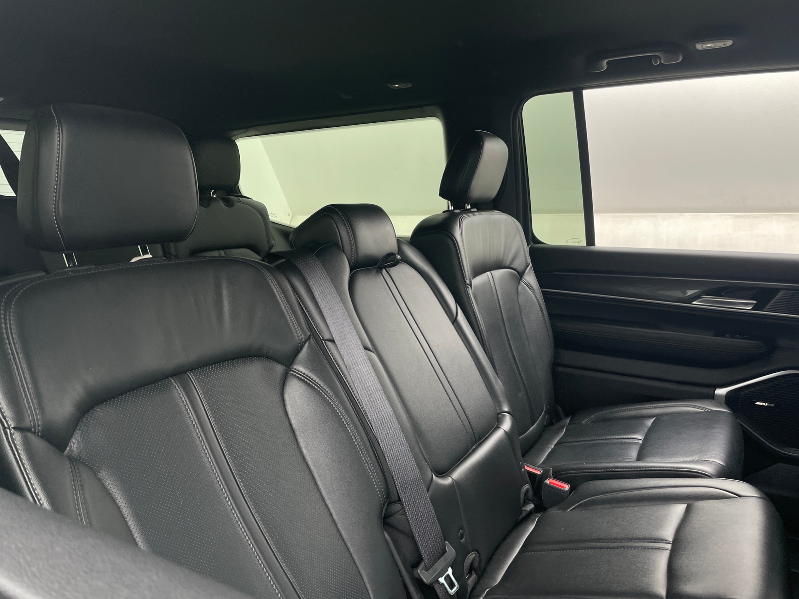 Thumbnail: 2023 Jeep Wagoneer - 5