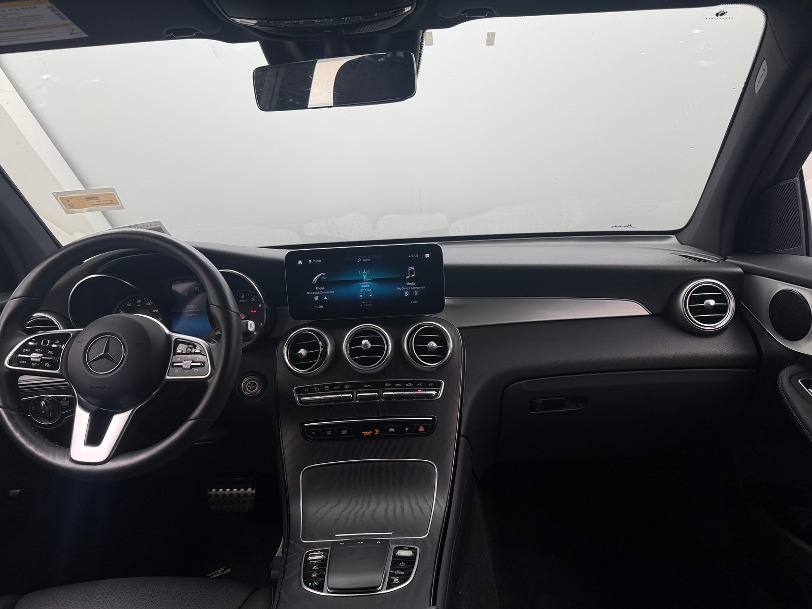 Thumbnail: 2022 Mercedes-Benz GLC - 2