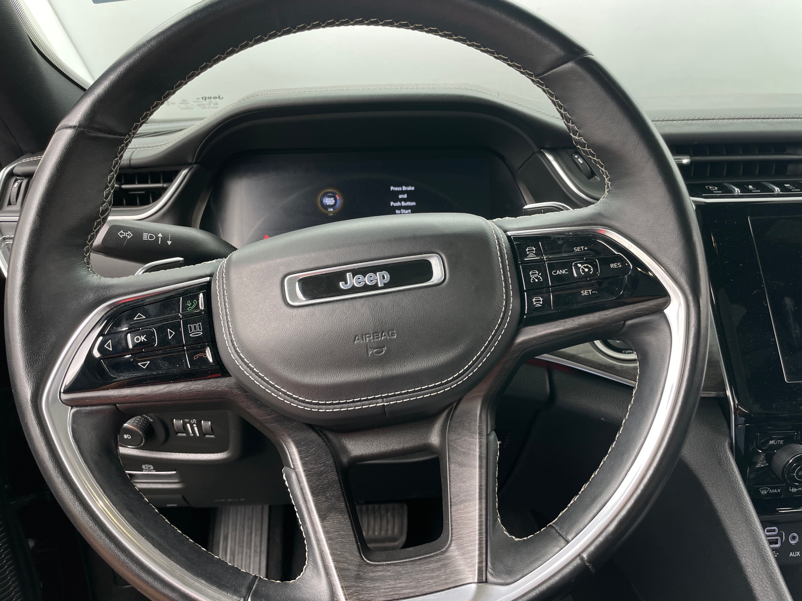 Thumbnail: 2022 Jeep Grand Cherokee - 4
