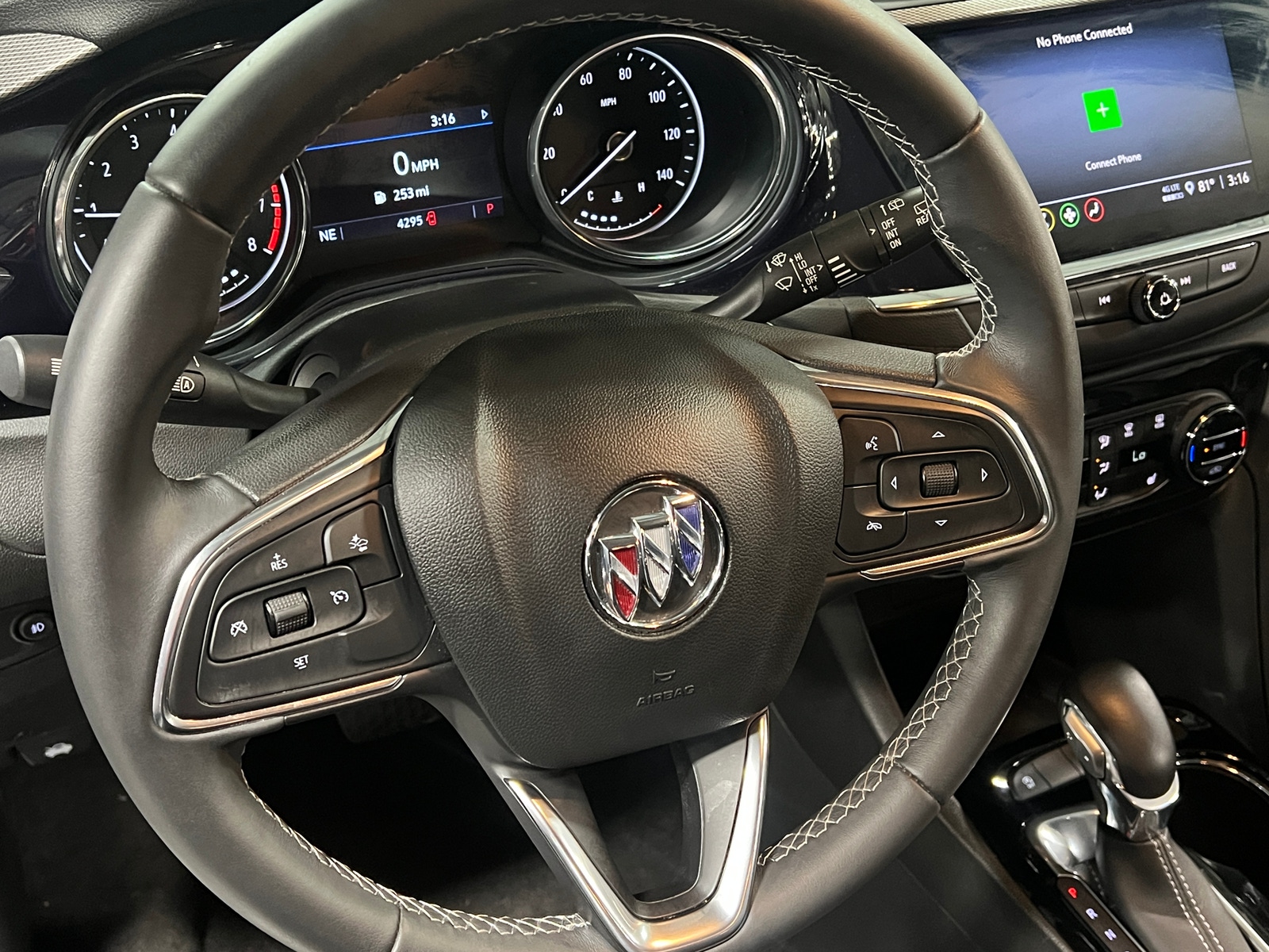 Thumbnail: 2022 Buick Encore GX - 5