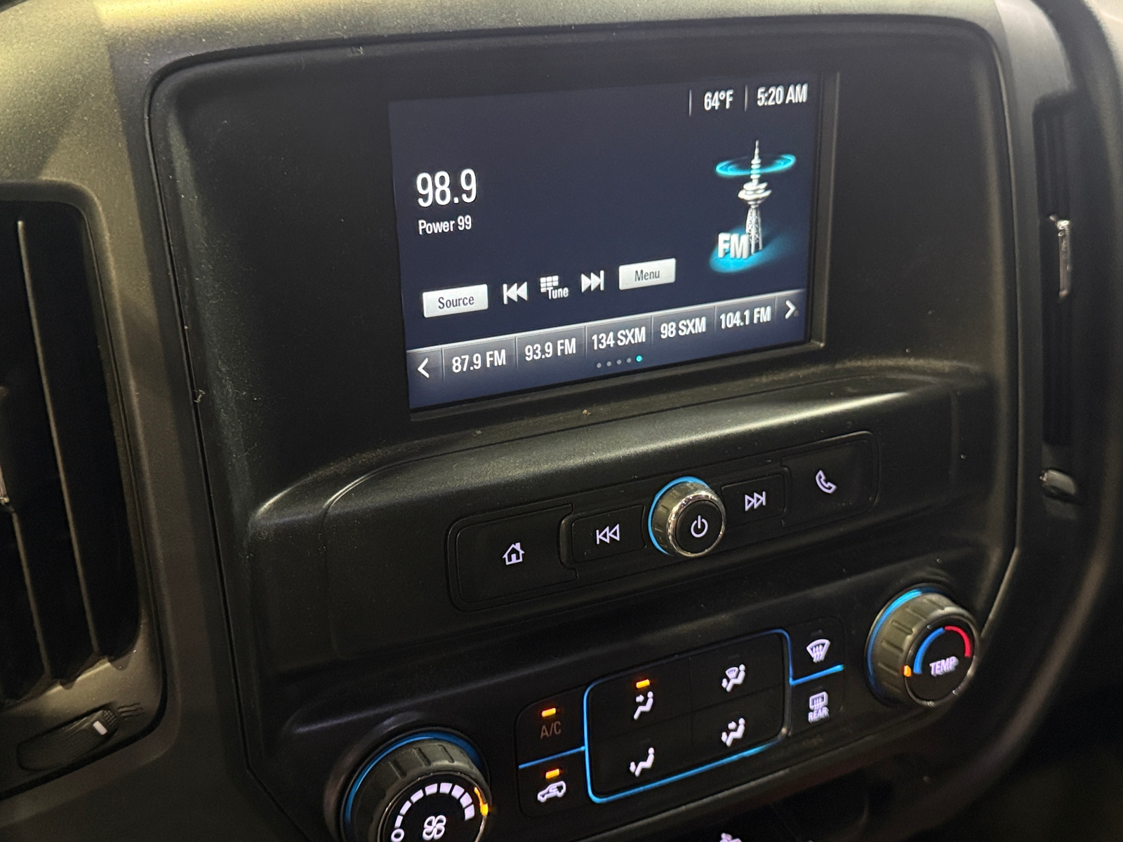 Thumbnail: 2017 Chevrolet Silverado 1500 - 4