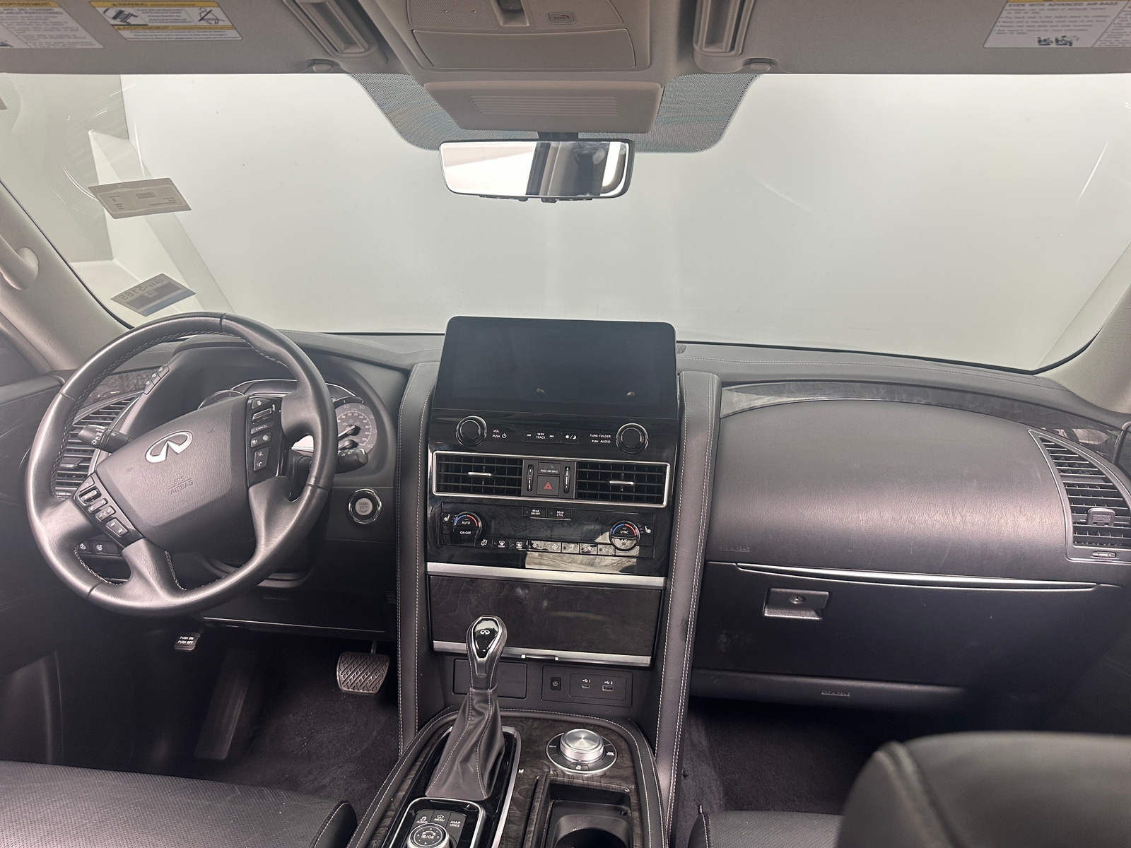 Thumbnail: 2022 INFINITI QX80 - 2