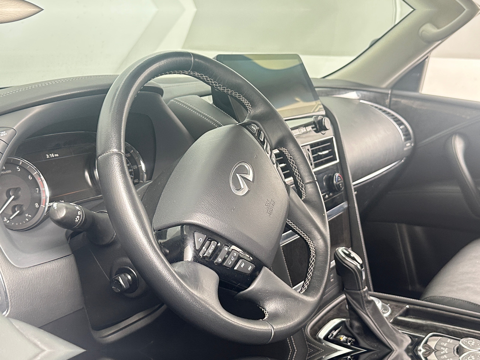 Thumbnail: 2022 INFINITI QX80 - 4