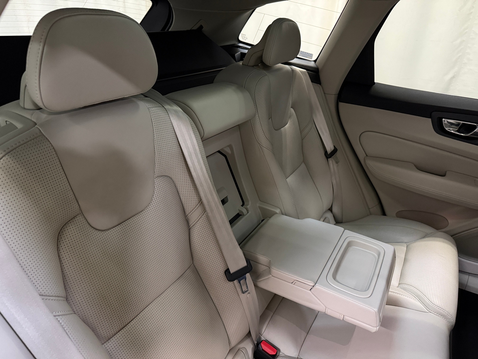 Thumbnail: 2018 Volvo XC60 - 5