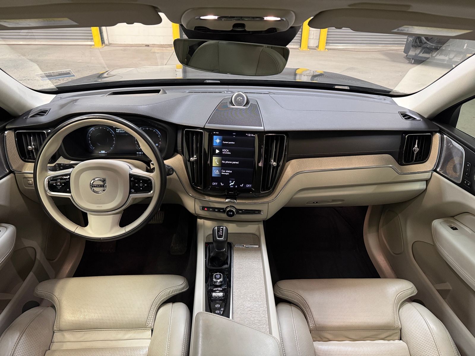 Thumbnail: 2018 Volvo XC60 - 2