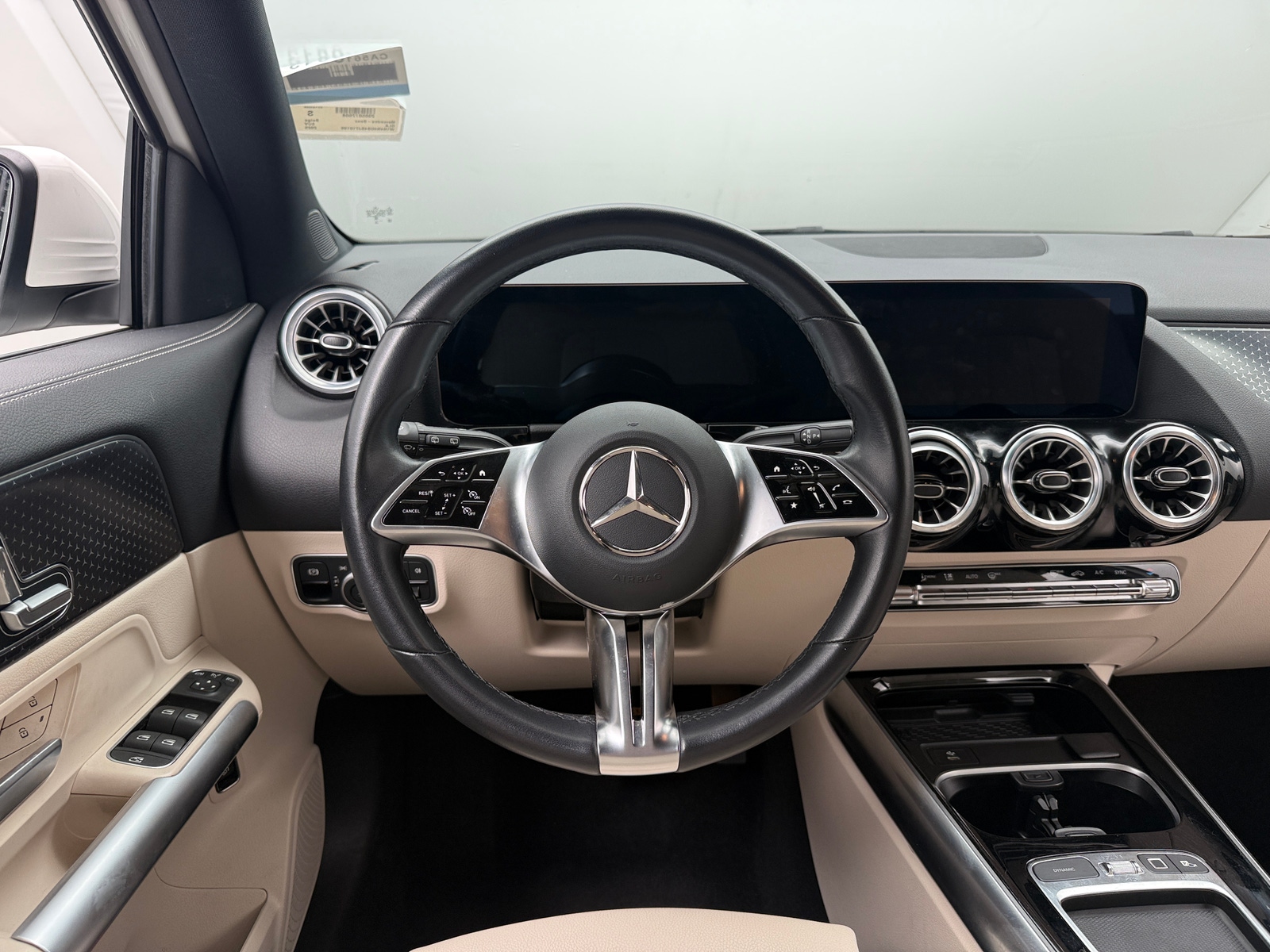 Thumbnail: 2025 Mercedes-Benz GLA - 4