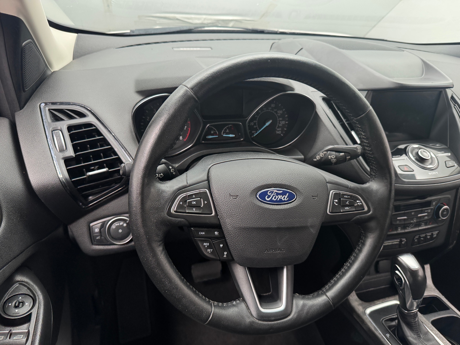 Thumbnail: 2019 Ford Escape - 4