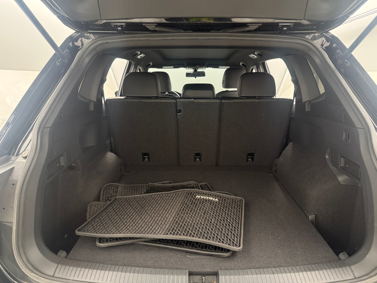 Thumbnail: 2021 Volkswagen Tiguan - 6