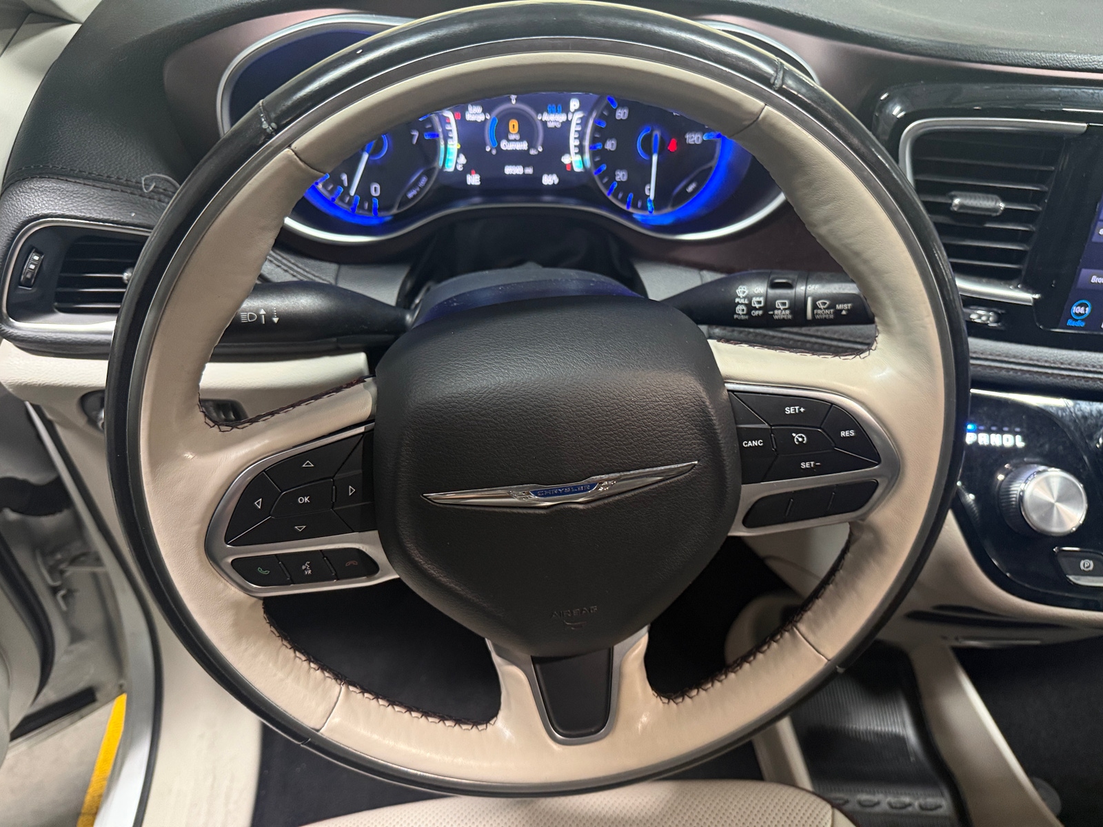 Thumbnail: 2019 Chrysler Pacifica - 4