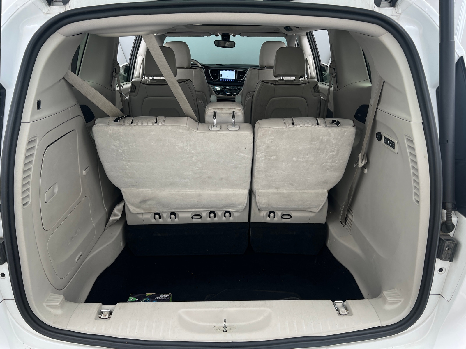 Thumbnail: 2019 Chrysler Pacifica - 6
