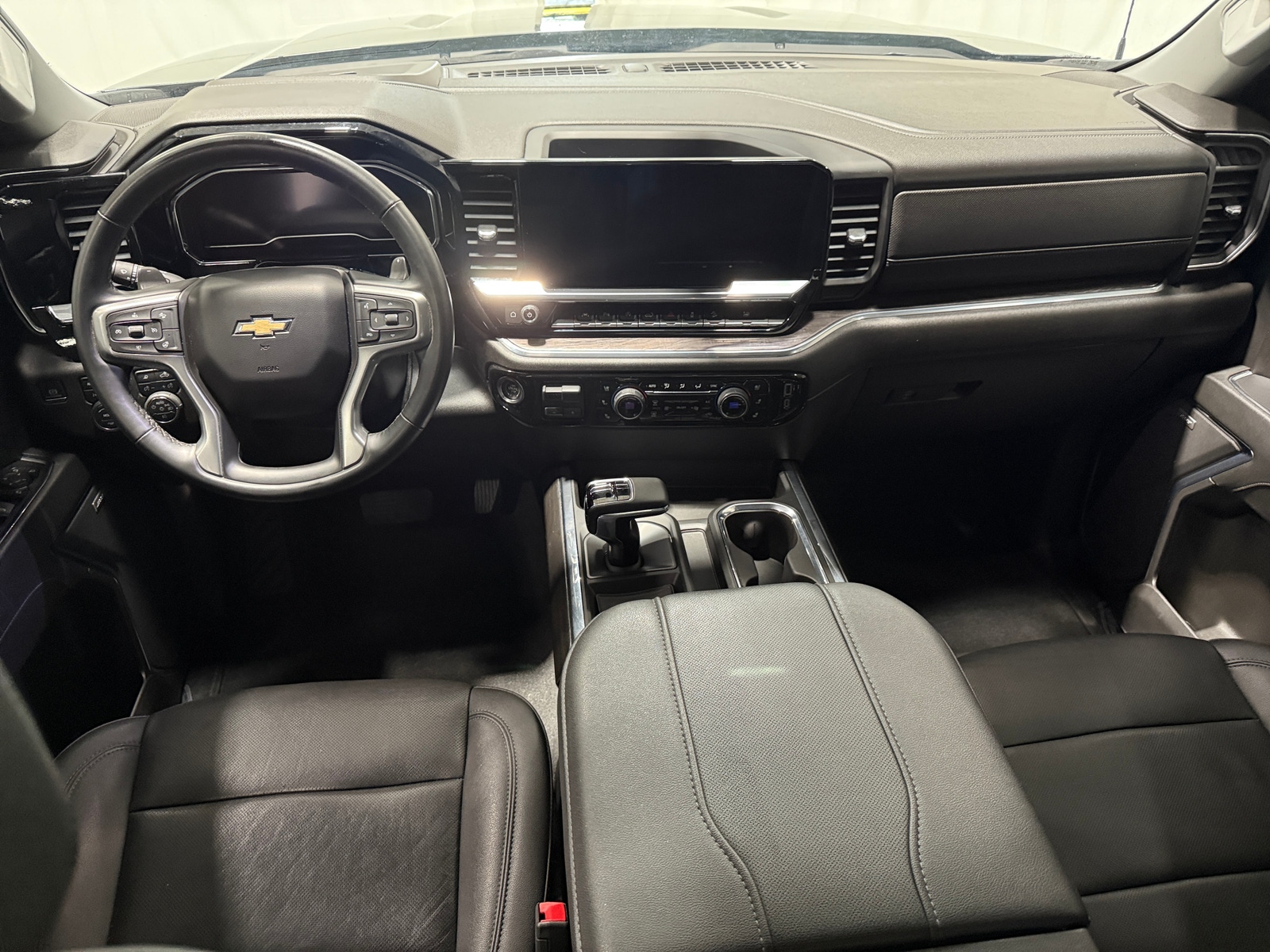 Thumbnail: 2024 Chevrolet Silverado 1500 - 2