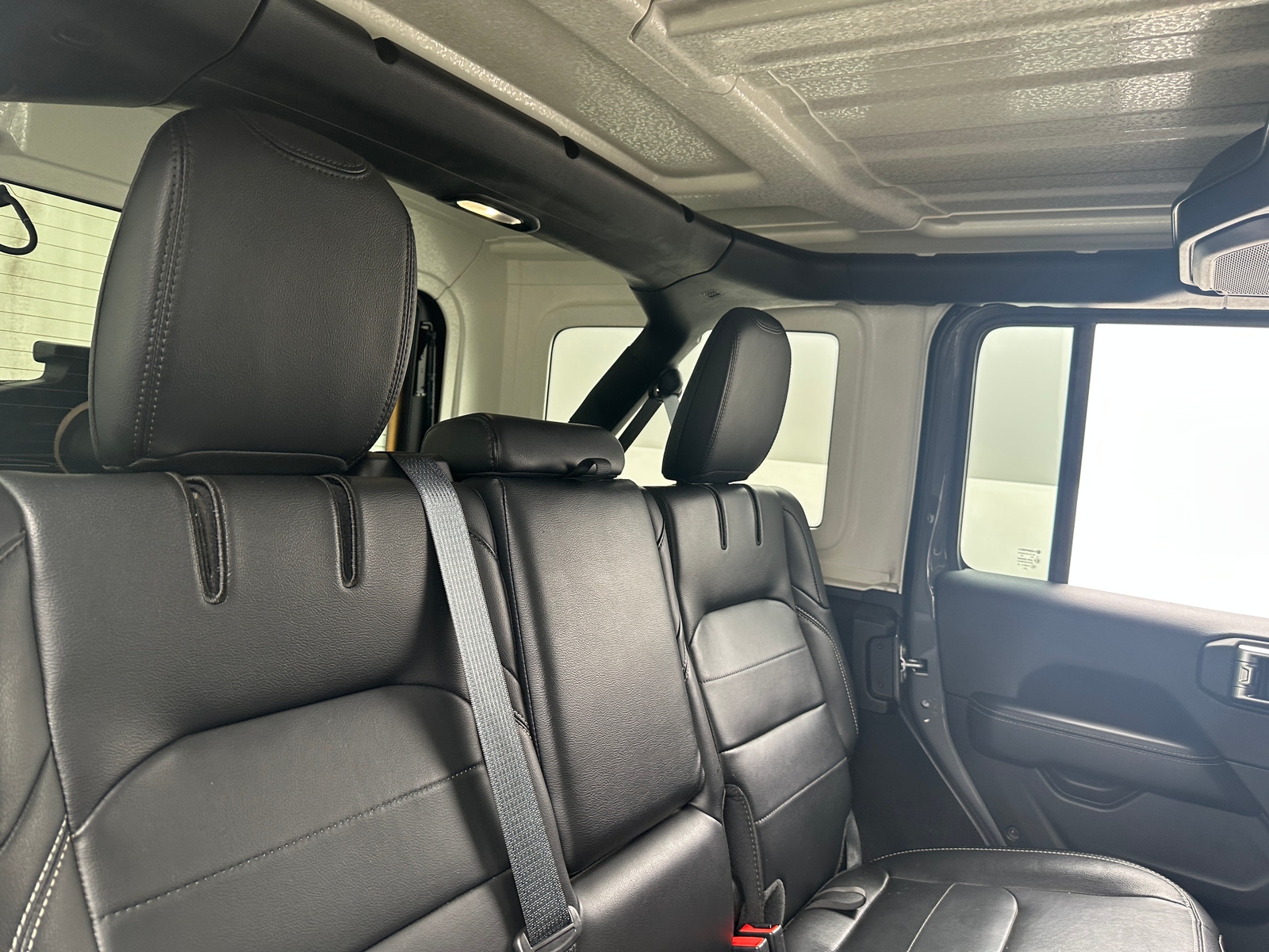 Thumbnail: 2021 Jeep Wrangler - 5
