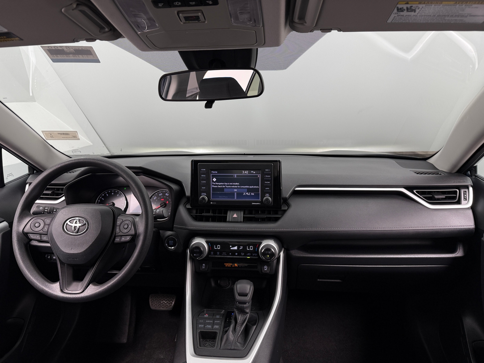 Thumbnail: 2020 Toyota RAV4 - 3