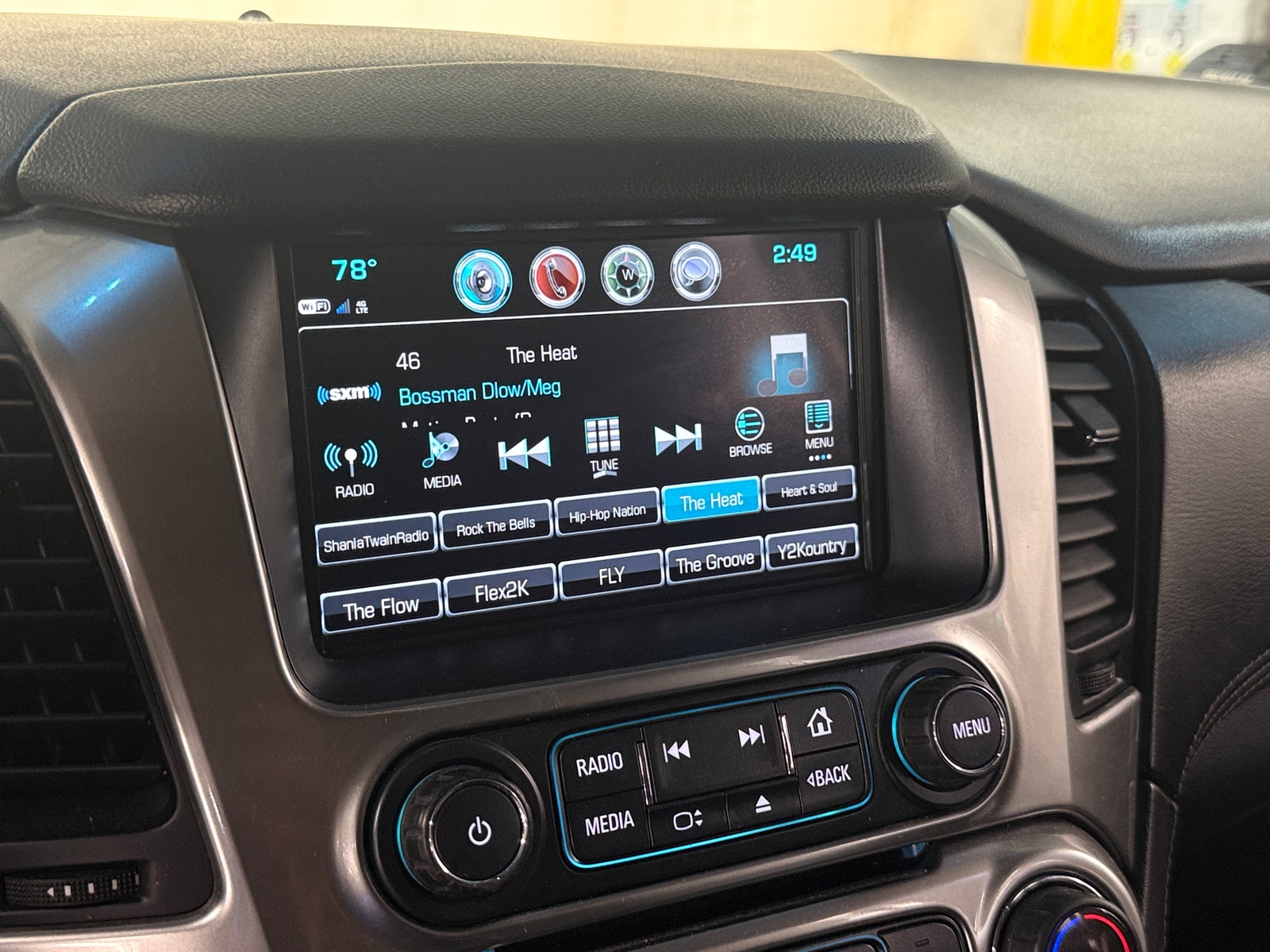 Thumbnail: 2019 Chevrolet Tahoe - 4