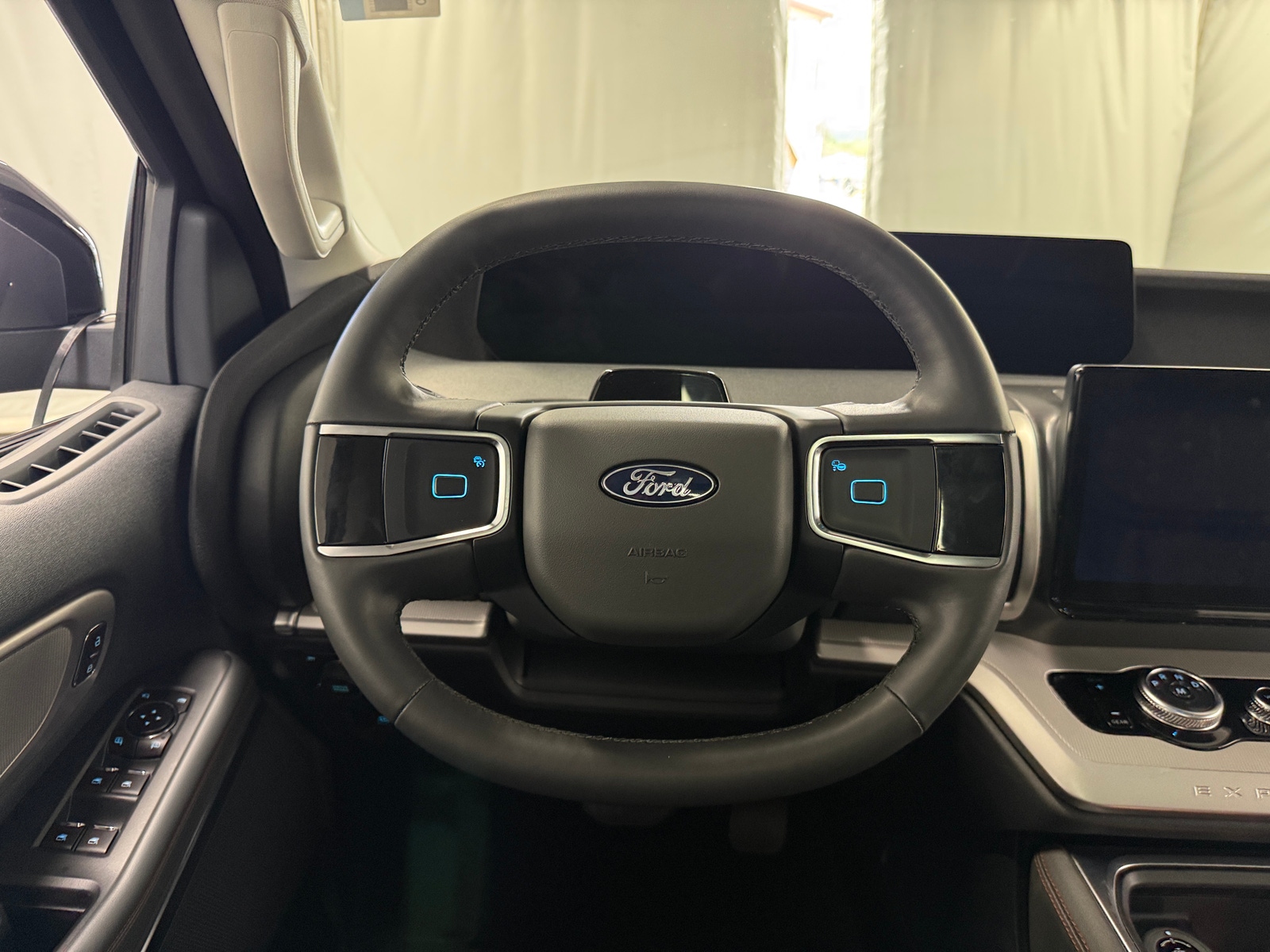 Thumbnail: 2025 Ford Expedition - 4