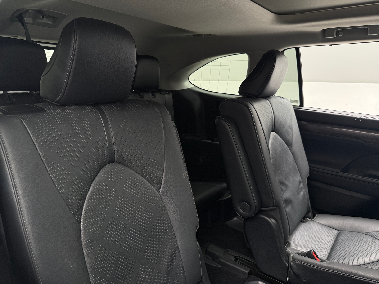 Thumbnail: 2021 Toyota Highlander - 5