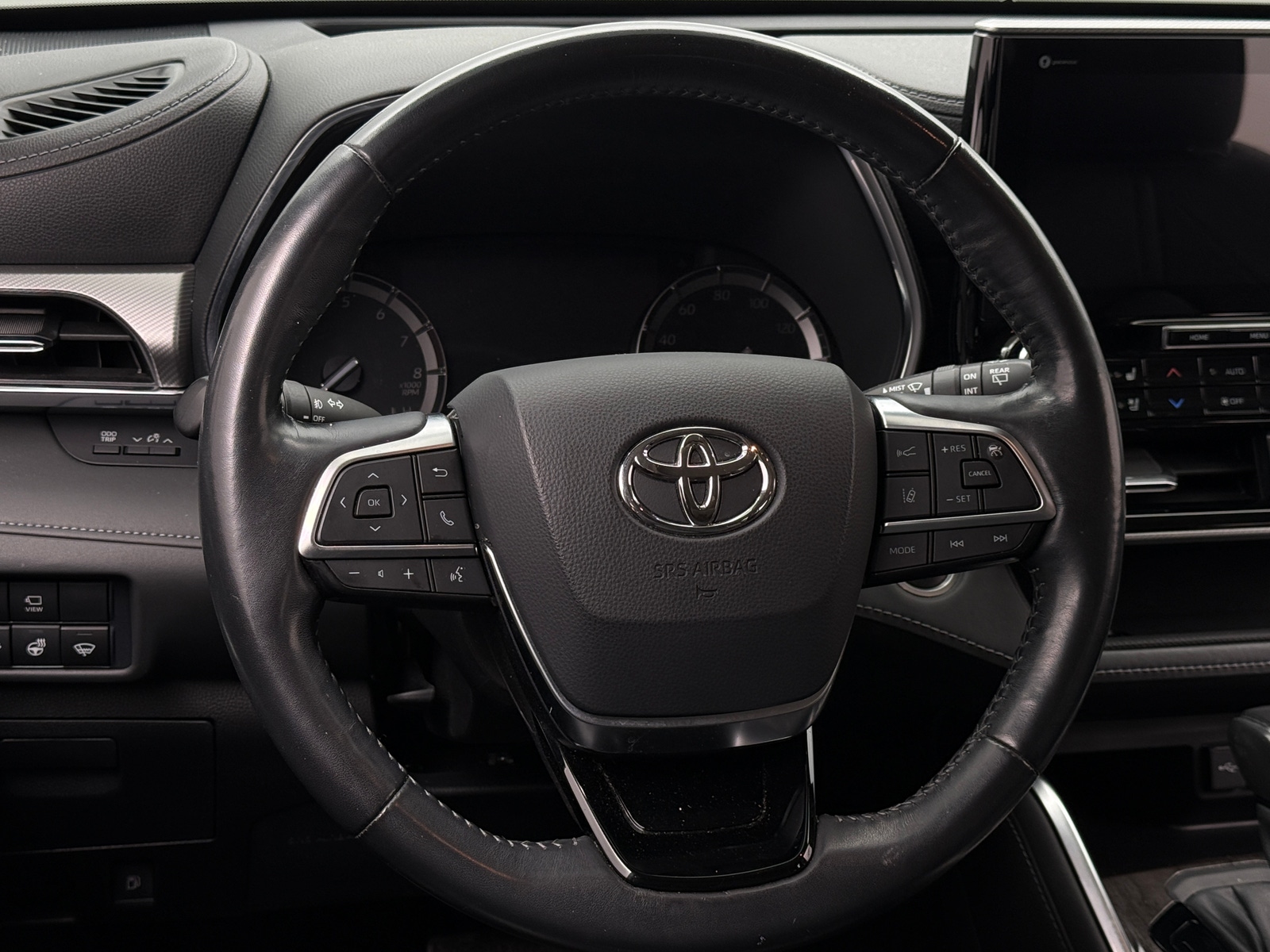Thumbnail: 2021 Toyota Highlander - 4