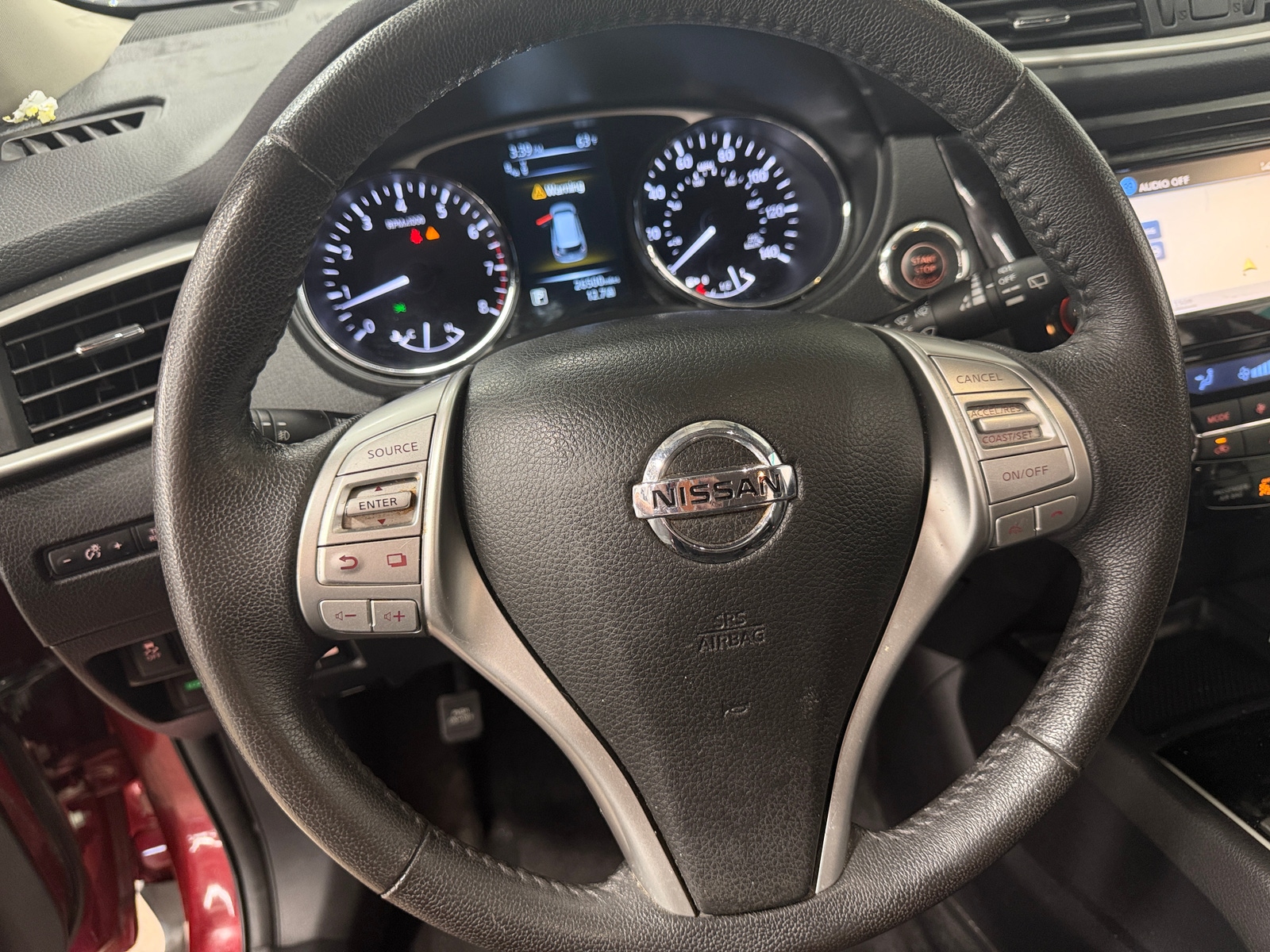 Thumbnail: 2016 Nissan Rogue - 4