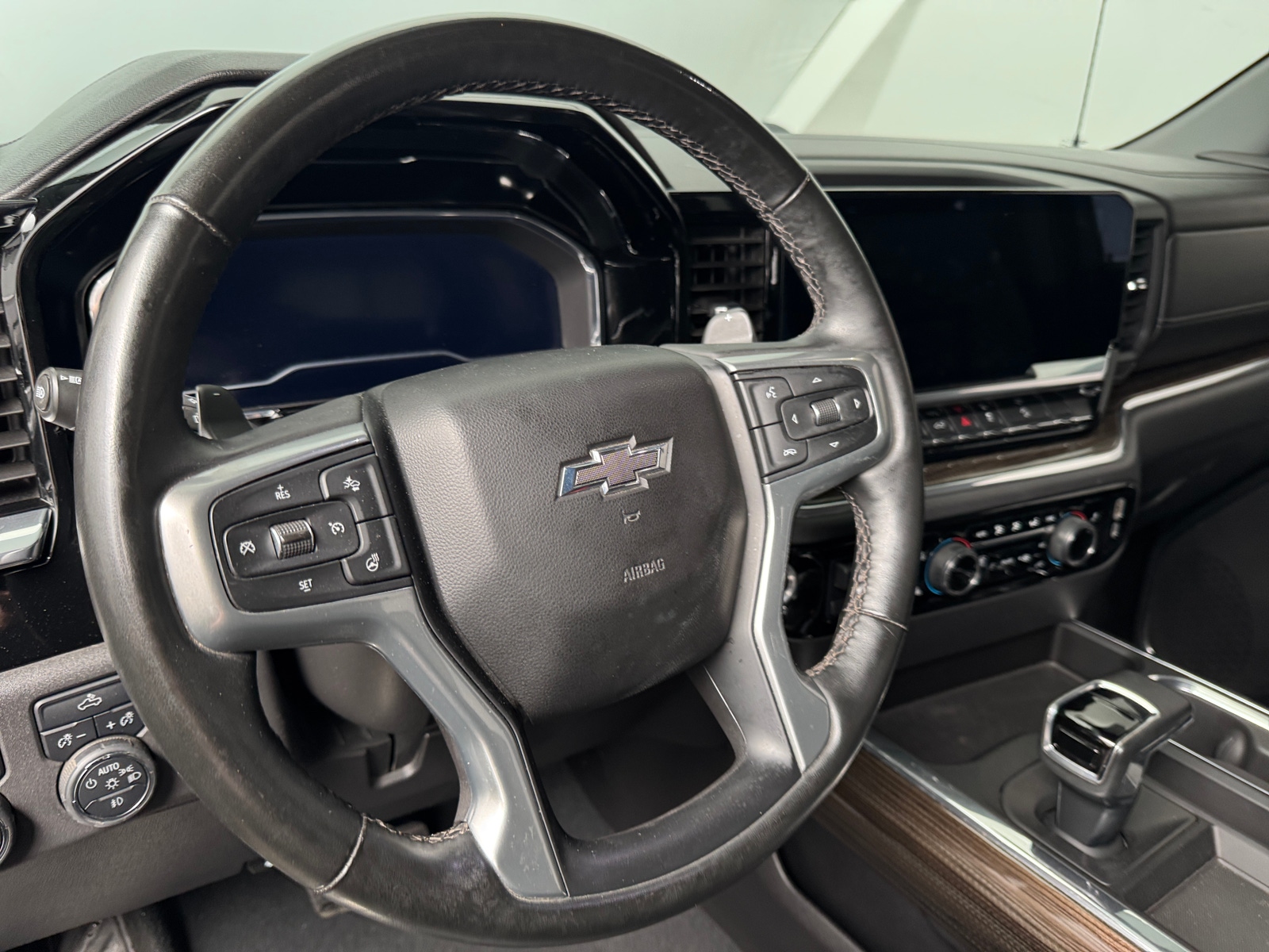 Thumbnail: 2023 Chevrolet Silverado 1500 - 5