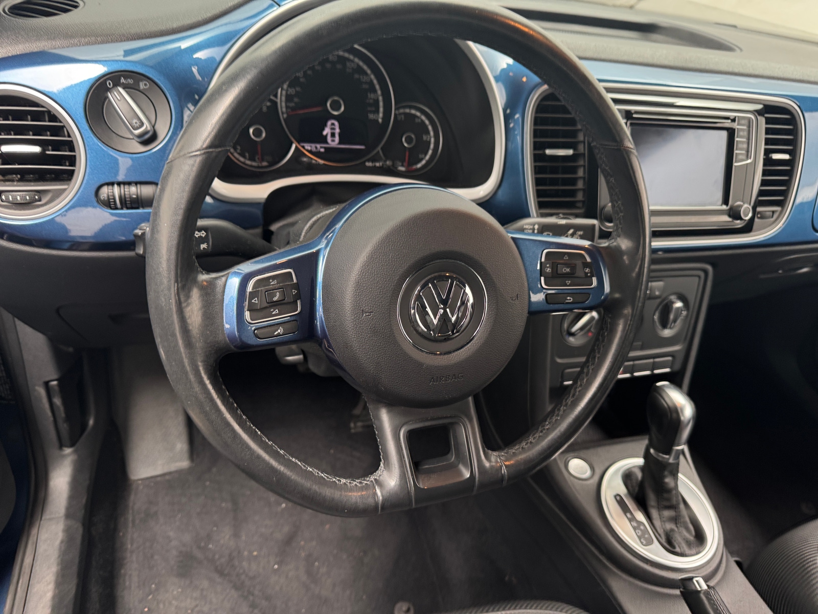 Thumbnail: 2016 Volkswagen Beetle - 5