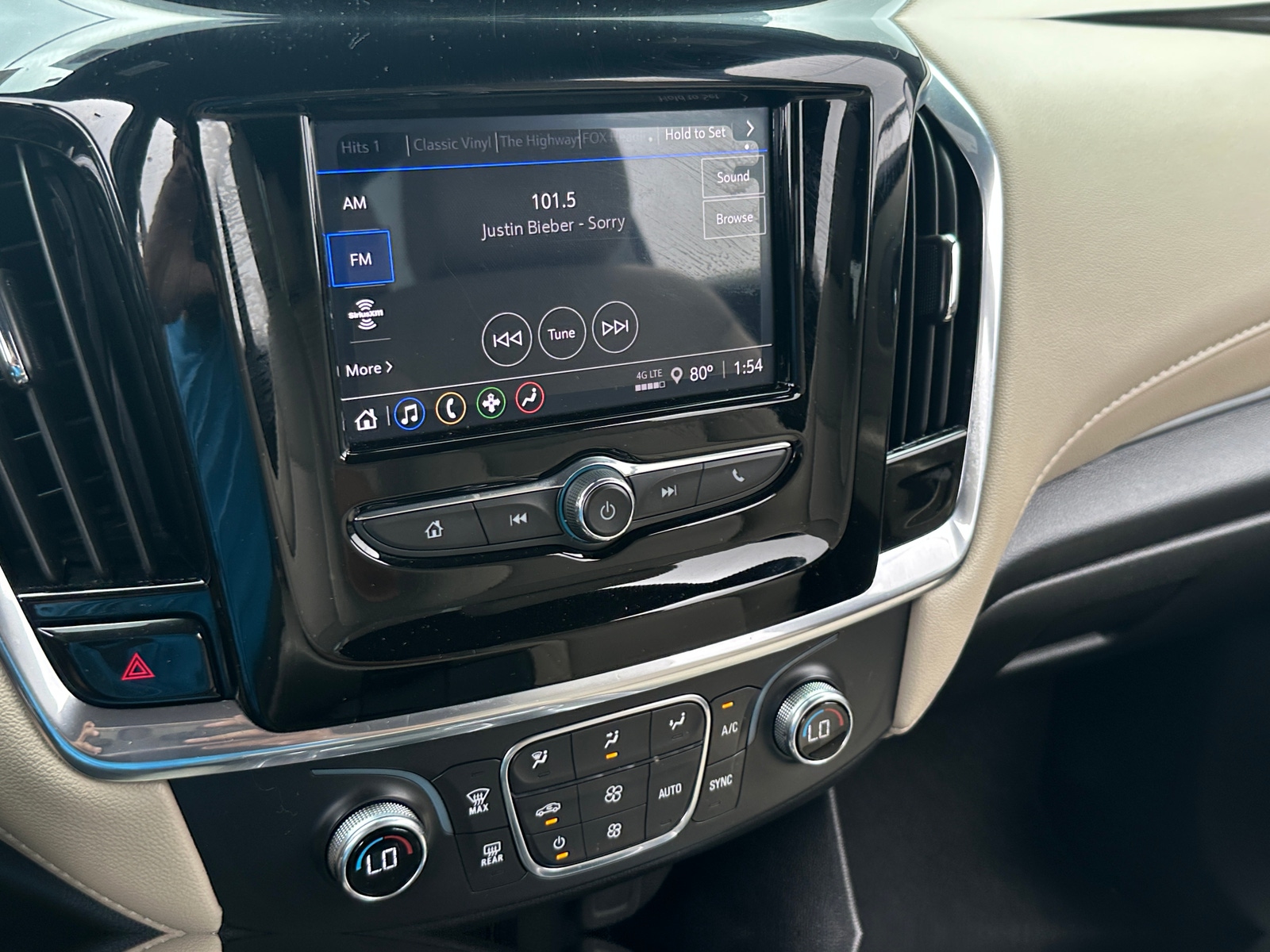 Thumbnail: 2023 Chevrolet Traverse - 4