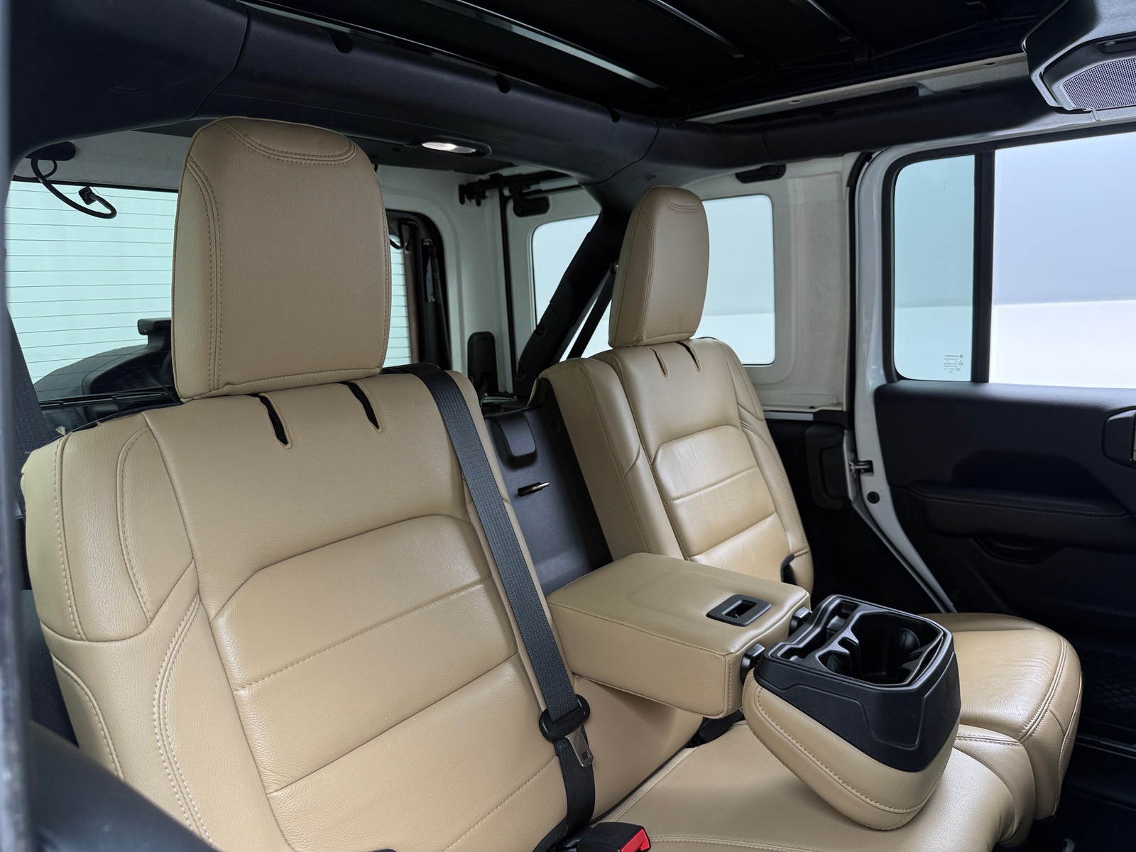 Thumbnail: 2019 Jeep Wrangler - 5
