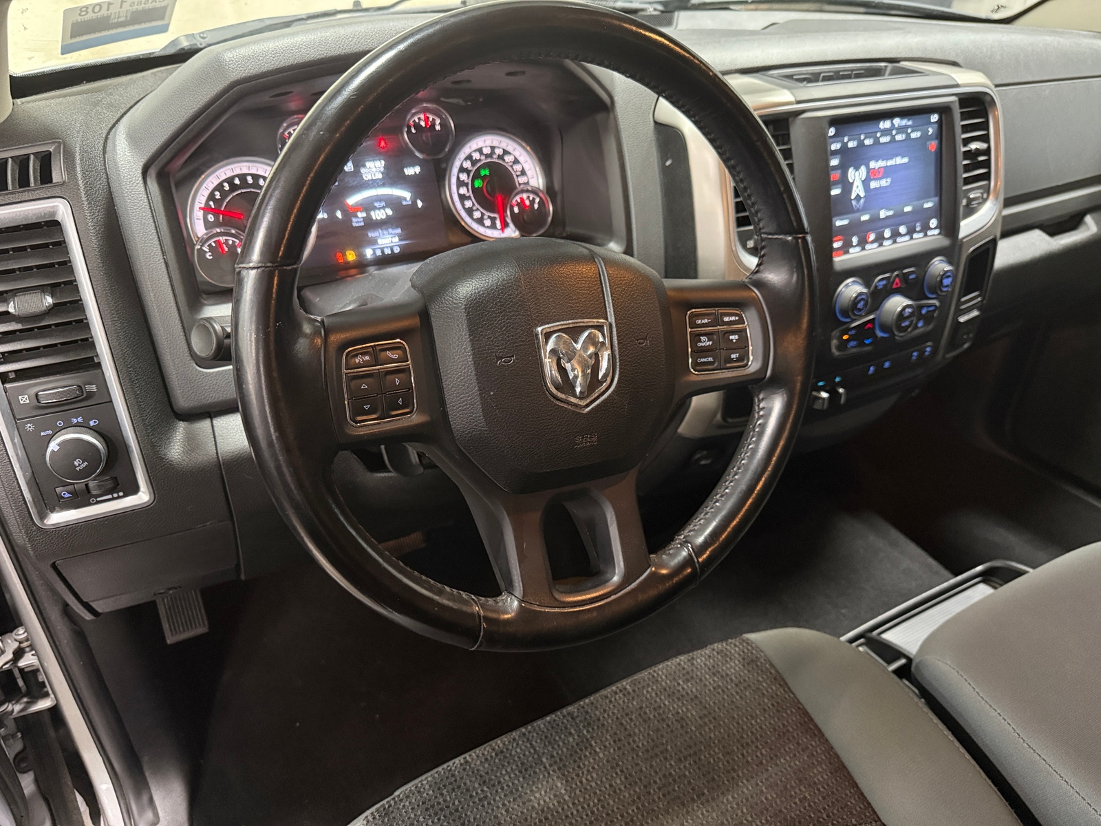 Thumbnail: 2019 RAM 1500 Classic - 5