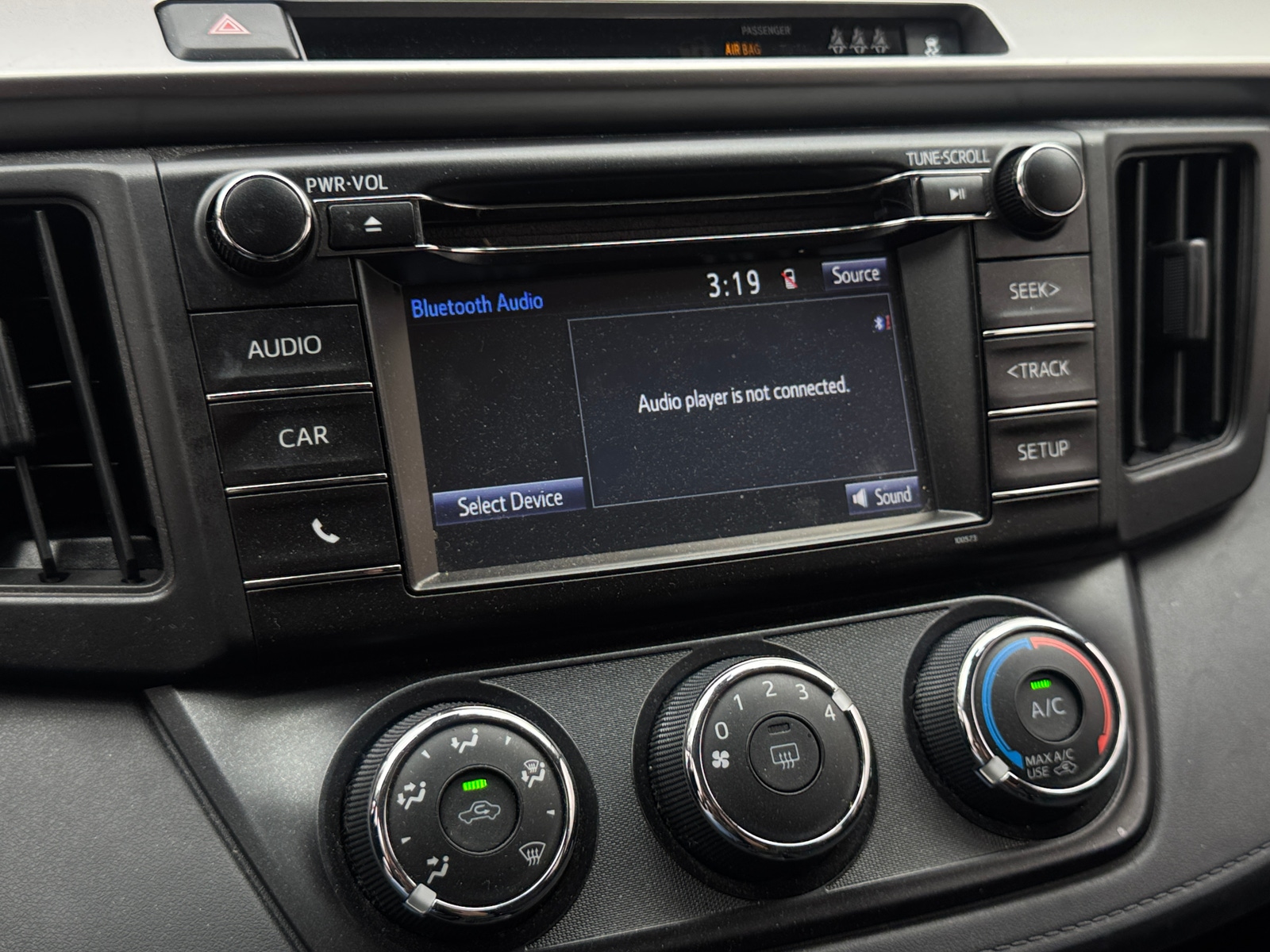 Thumbnail: 2017 Toyota RAV4 - 4