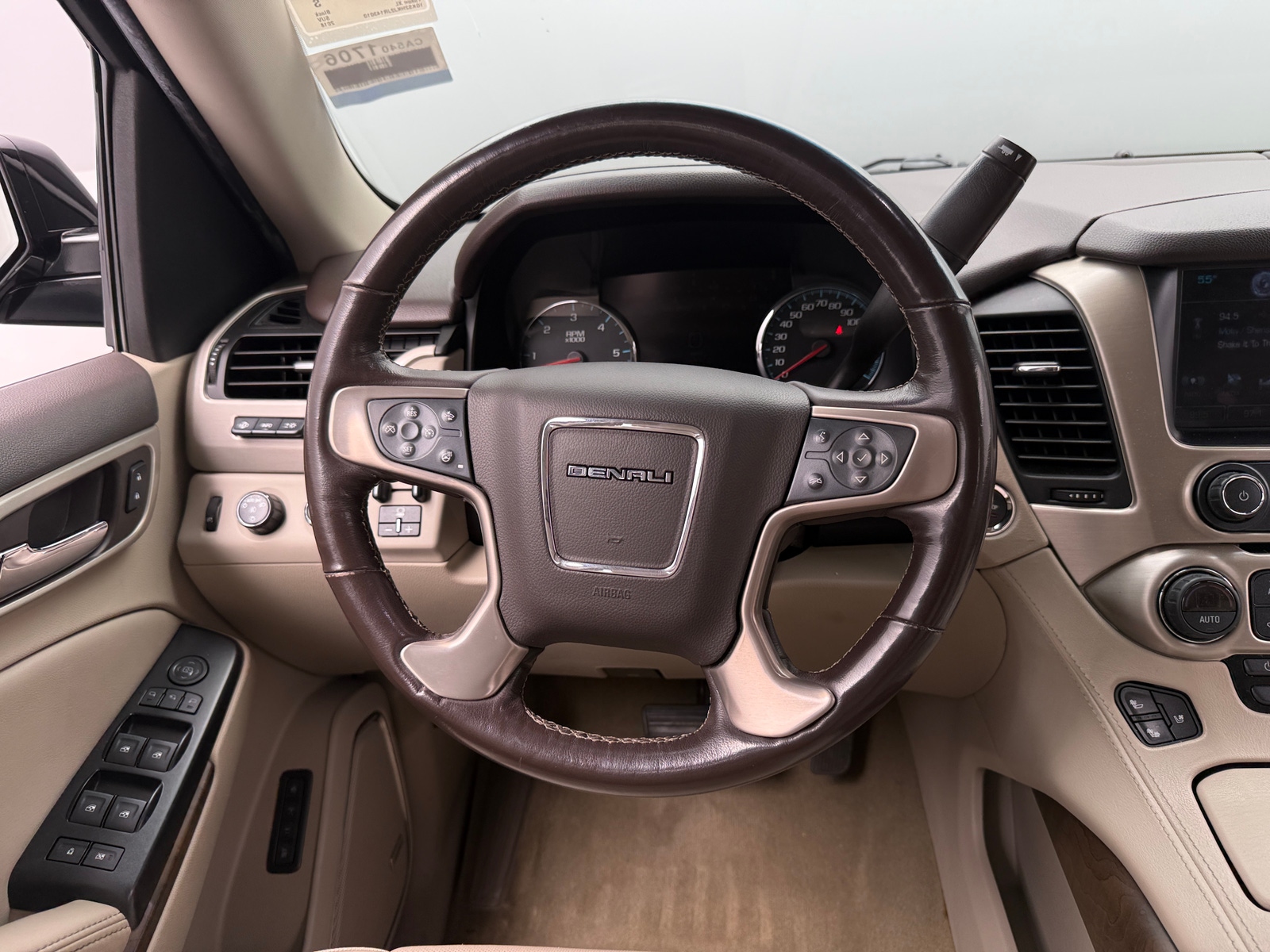 Thumbnail: 2018 GMC Yukon XL - 4