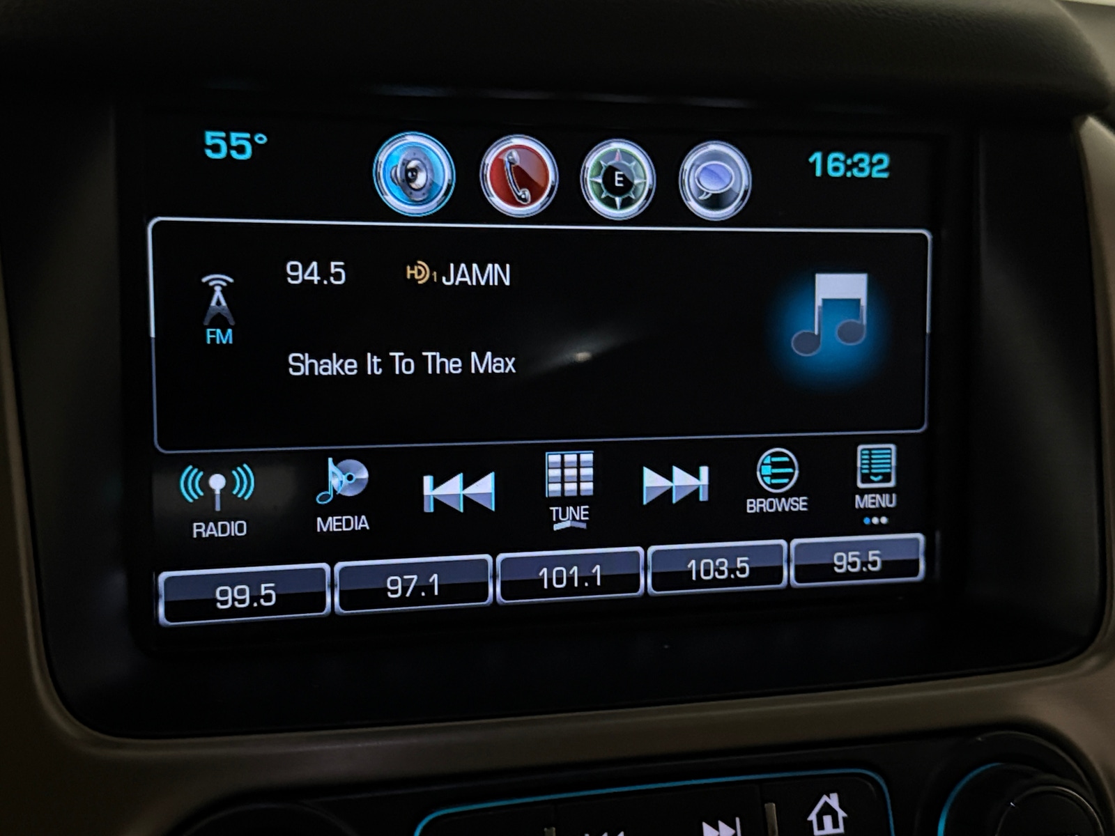 Thumbnail: 2018 GMC Yukon XL - 3