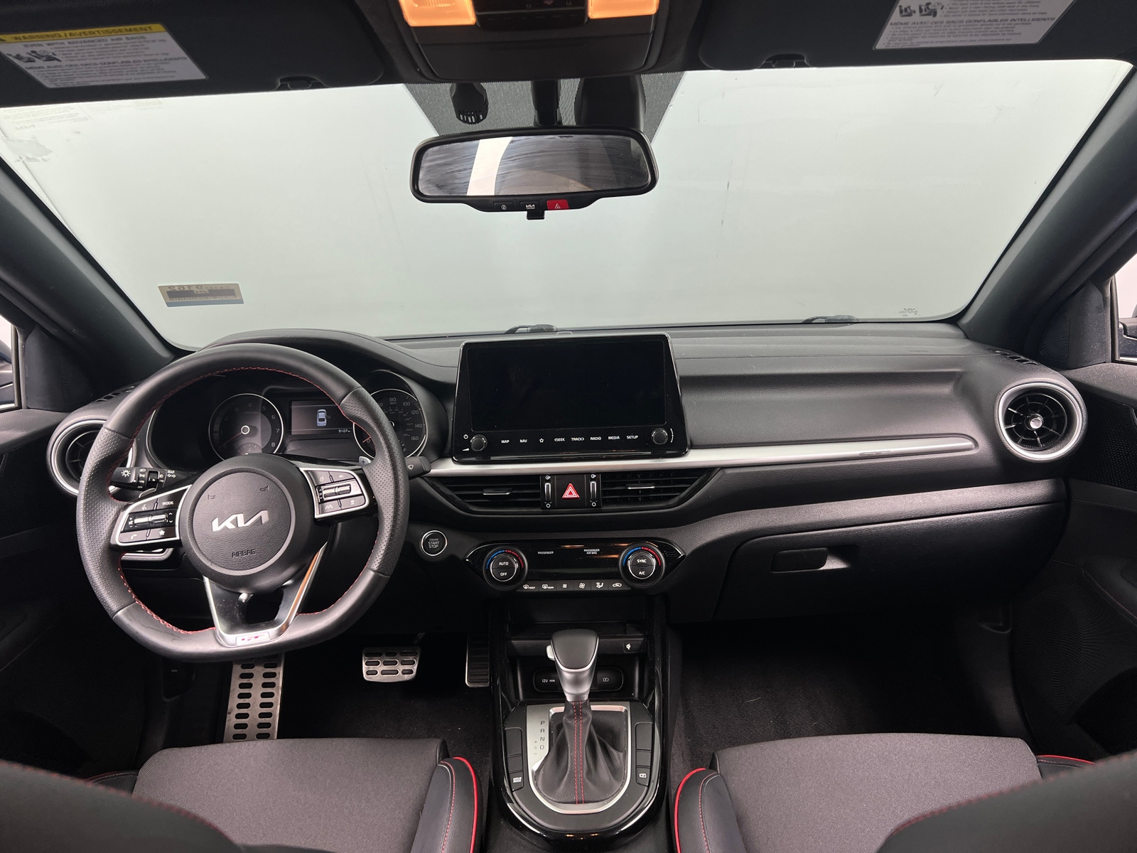 Thumbnail: 2023 Kia Forte - 3