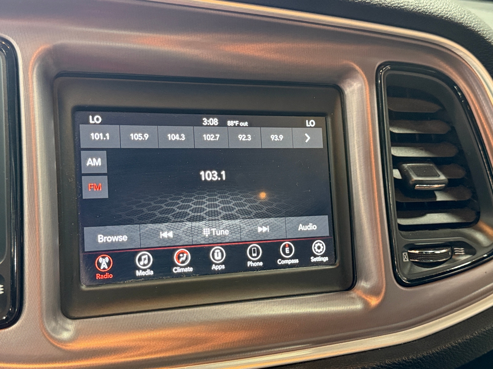Thumbnail: 2019 Dodge Challenger - 3