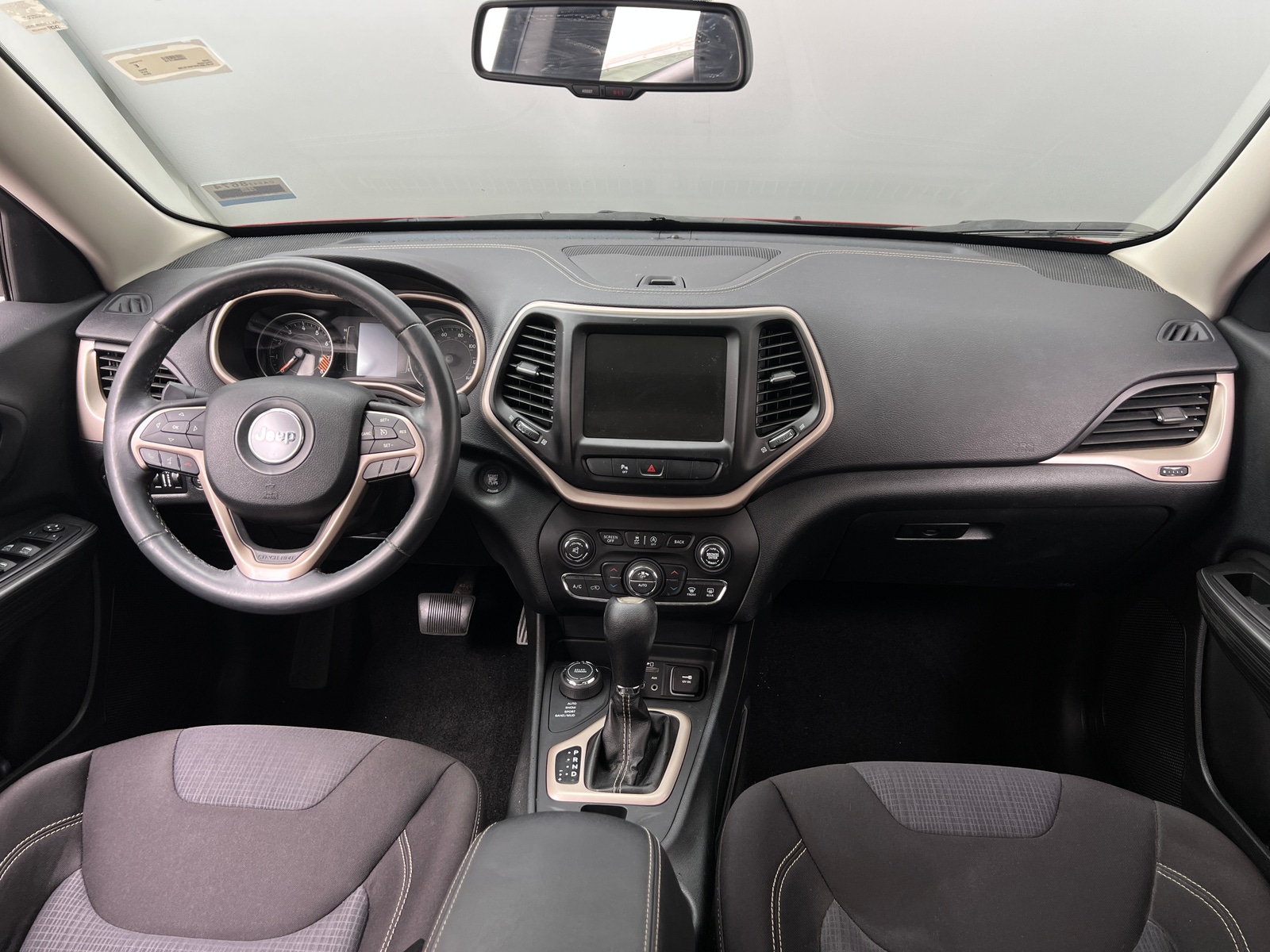 Thumbnail: 2015 Jeep Cherokee - 3