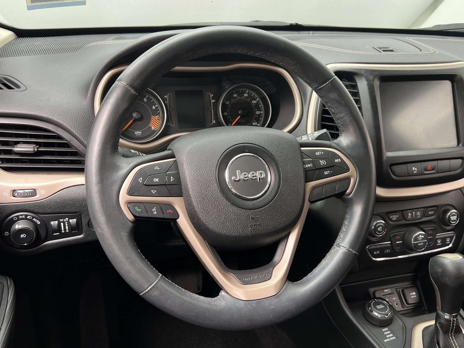 Thumbnail: 2015 Jeep Cherokee - 5